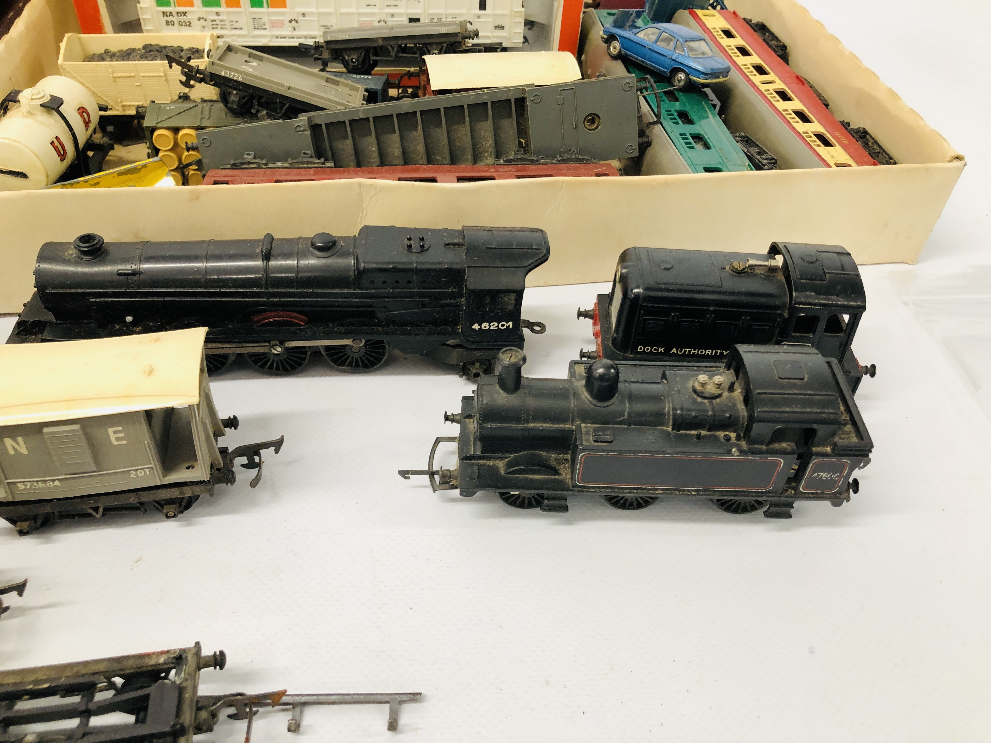 COLLECTION OF 00 GAUGE TRI-ANG HORNBY, LOCOMOTIVES, - Image 8 of 14