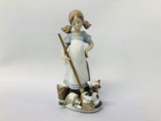 LLADRO PORCELAIN COLLECTORS FIGURE "PLAYFUL KITTENS" HEIGHT 21CM (MODEL 5232)