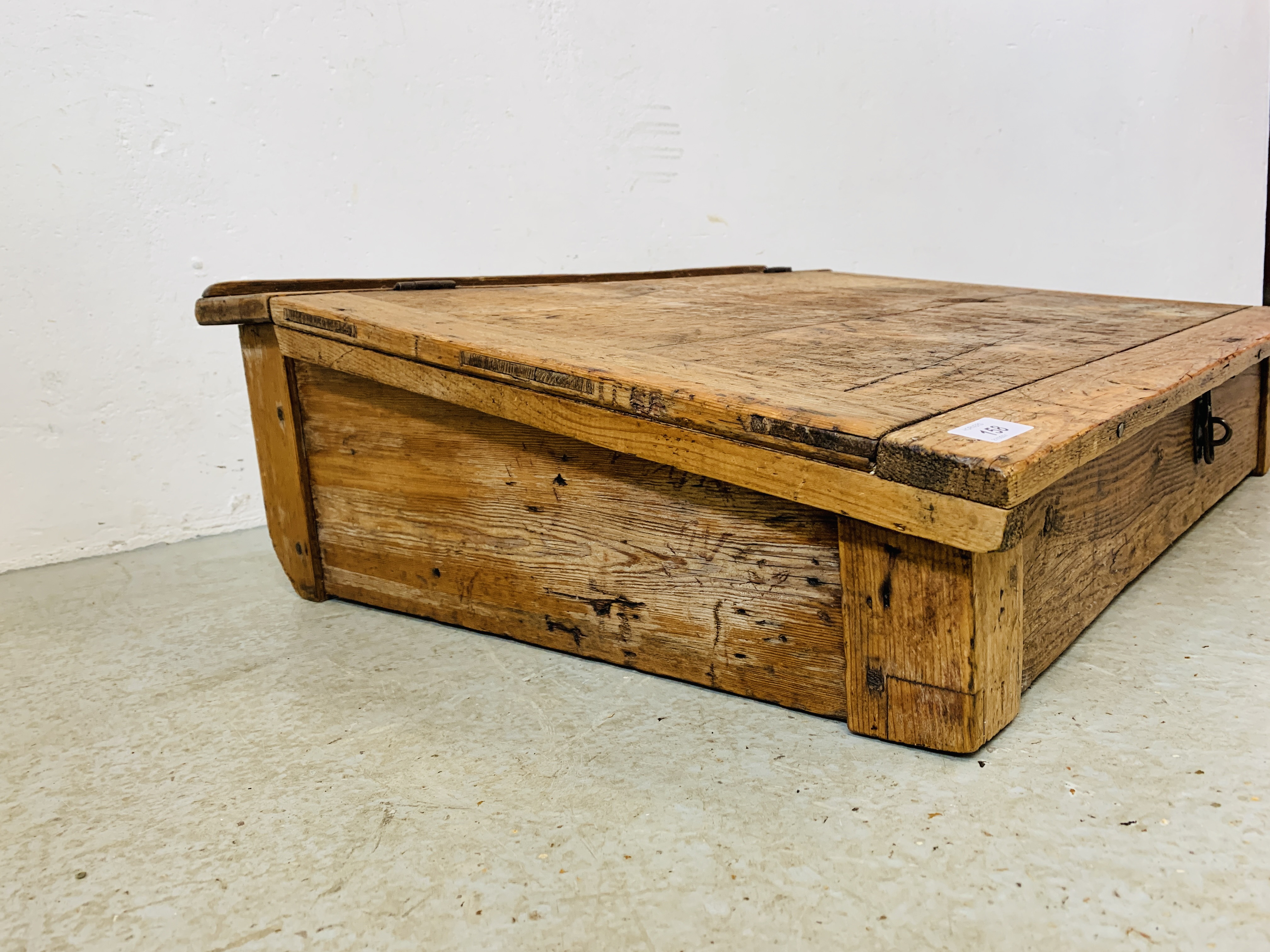 AN ANTIQUE WAXED PINE TABLE TOP CLERKS DESK W 75CM, D 60CM, - Image 4 of 9