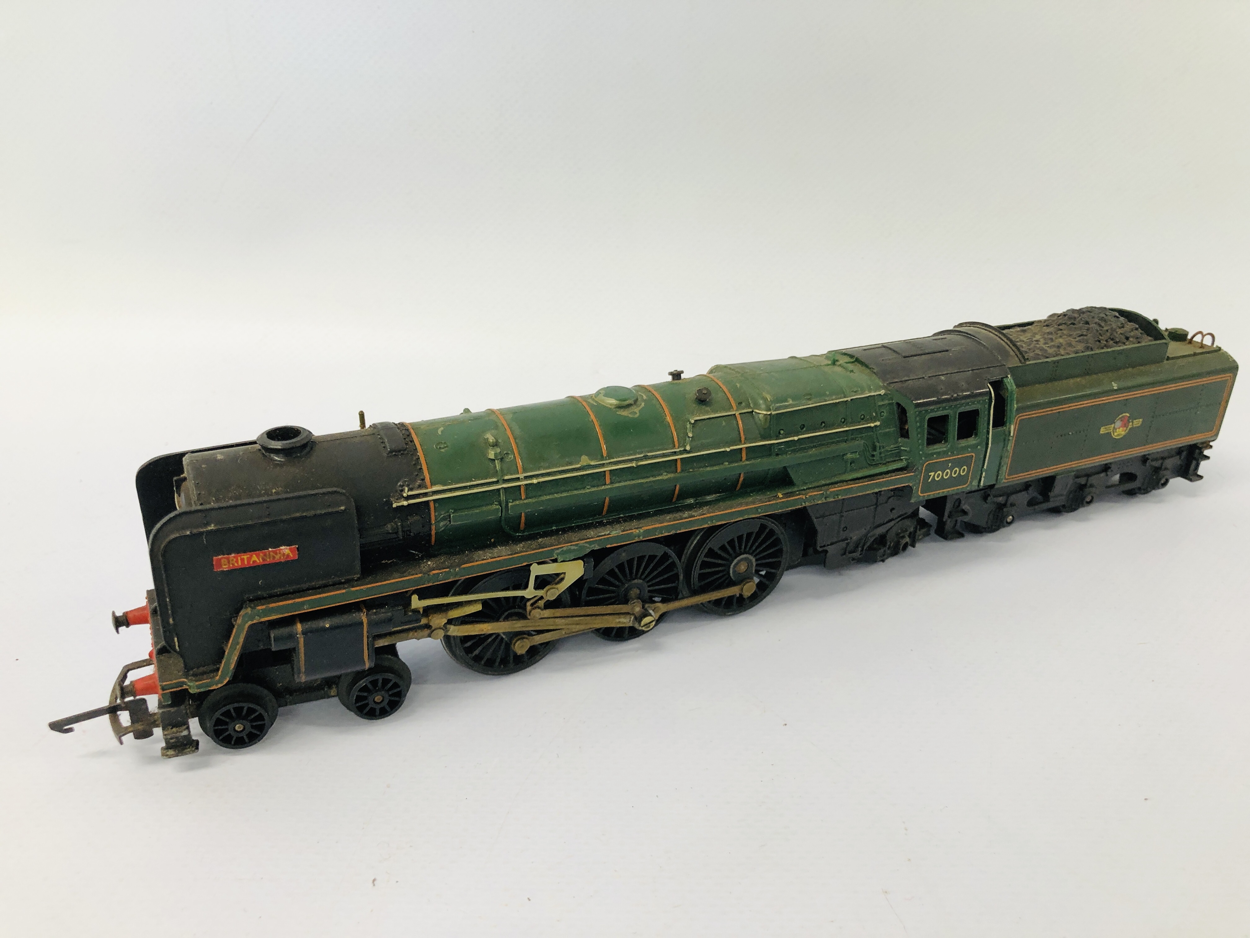 2 X TRIANG 00 GAUGE LOCOMOTIVES AND TENDERS INCLUDING BRITTANIA - Image 5 of 14