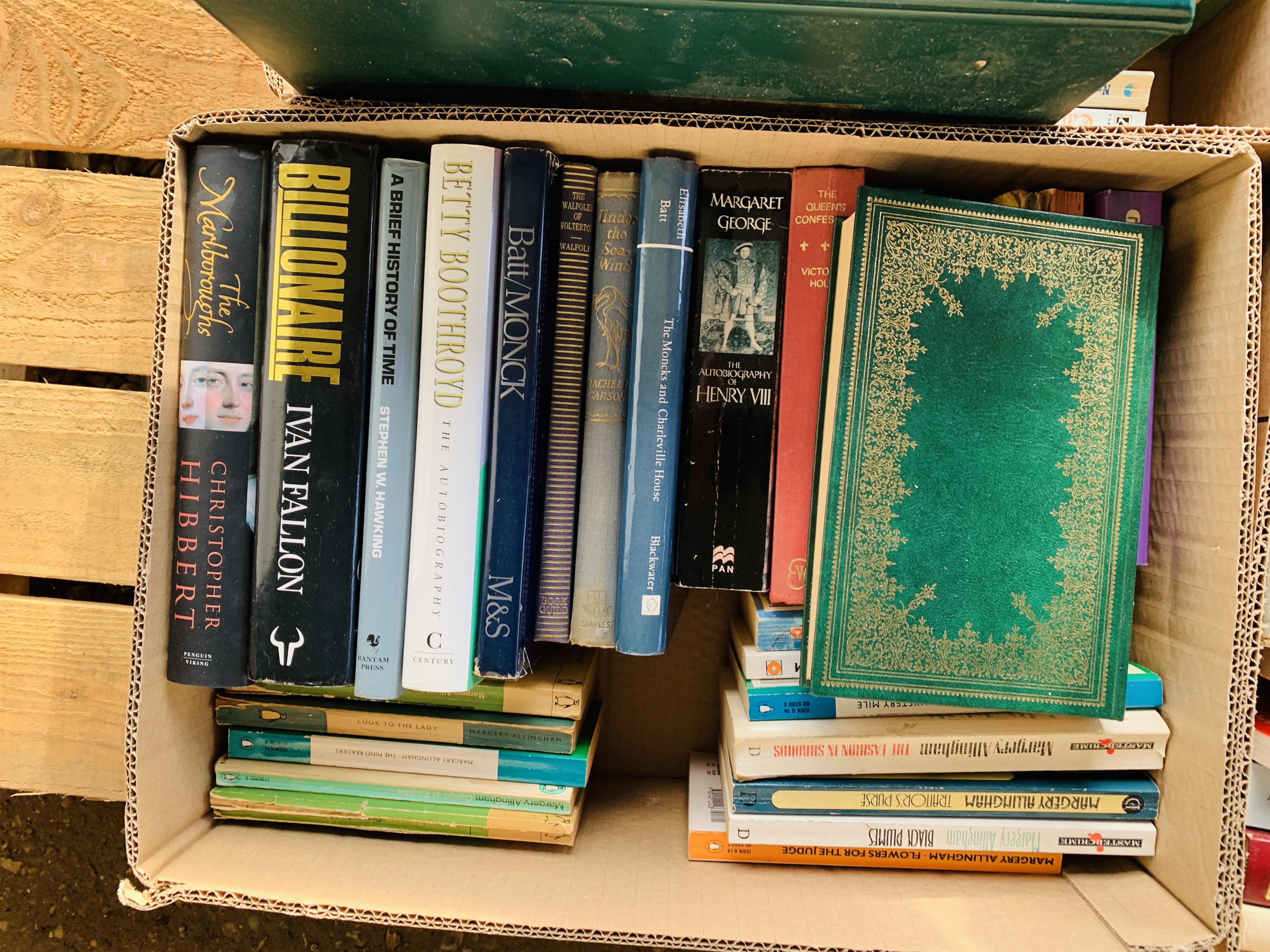 11 BOXES OF ASSORTED BOOKS - Image 6 of 15