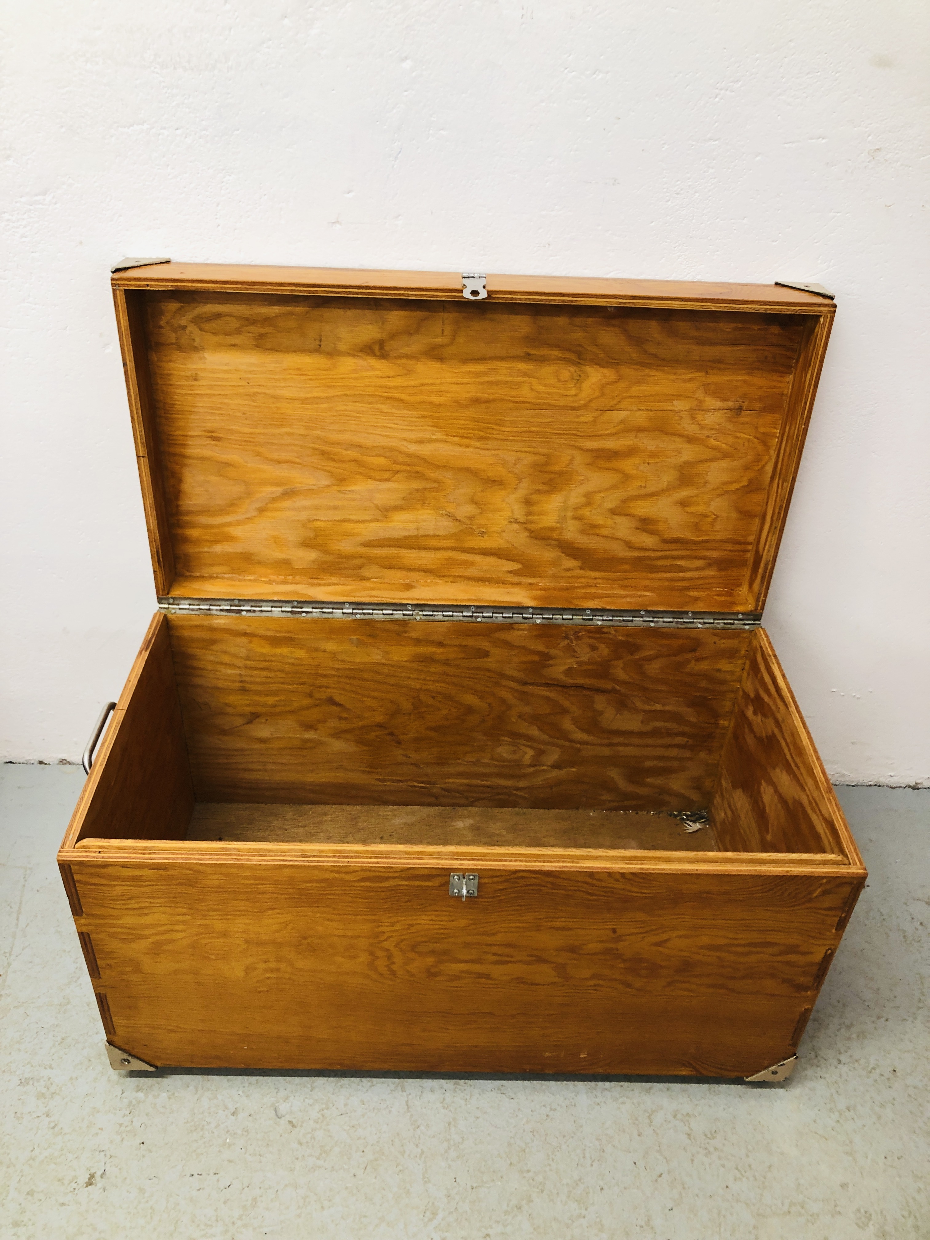 A PINE TOY BOX HINGED TOP METAL LIFTING HANDLES AND LATCH, W 76CM, H 43CM, - Image 9 of 10