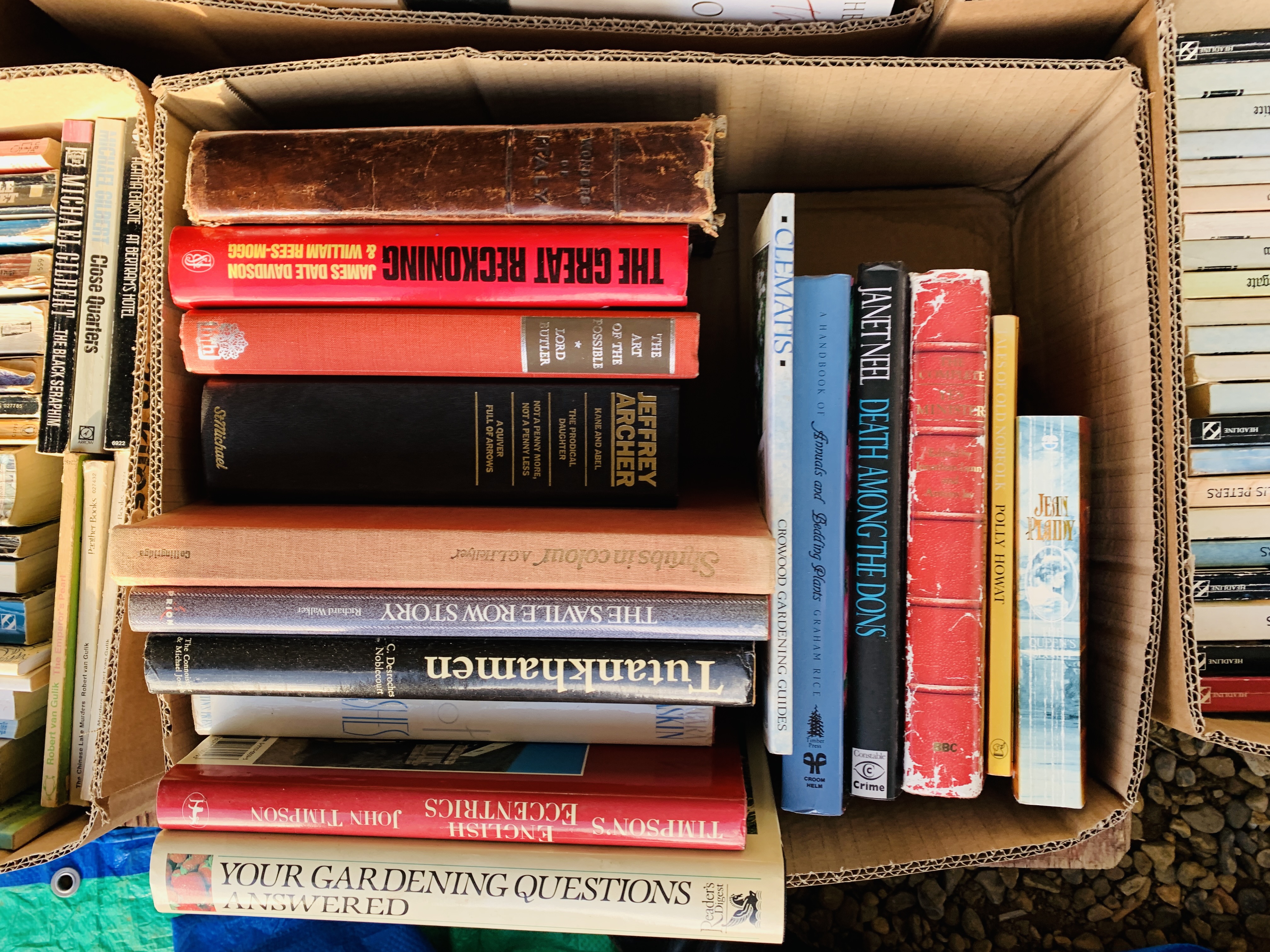 11 BOXES OF ASSORTED BOOKS - Image 10 of 15