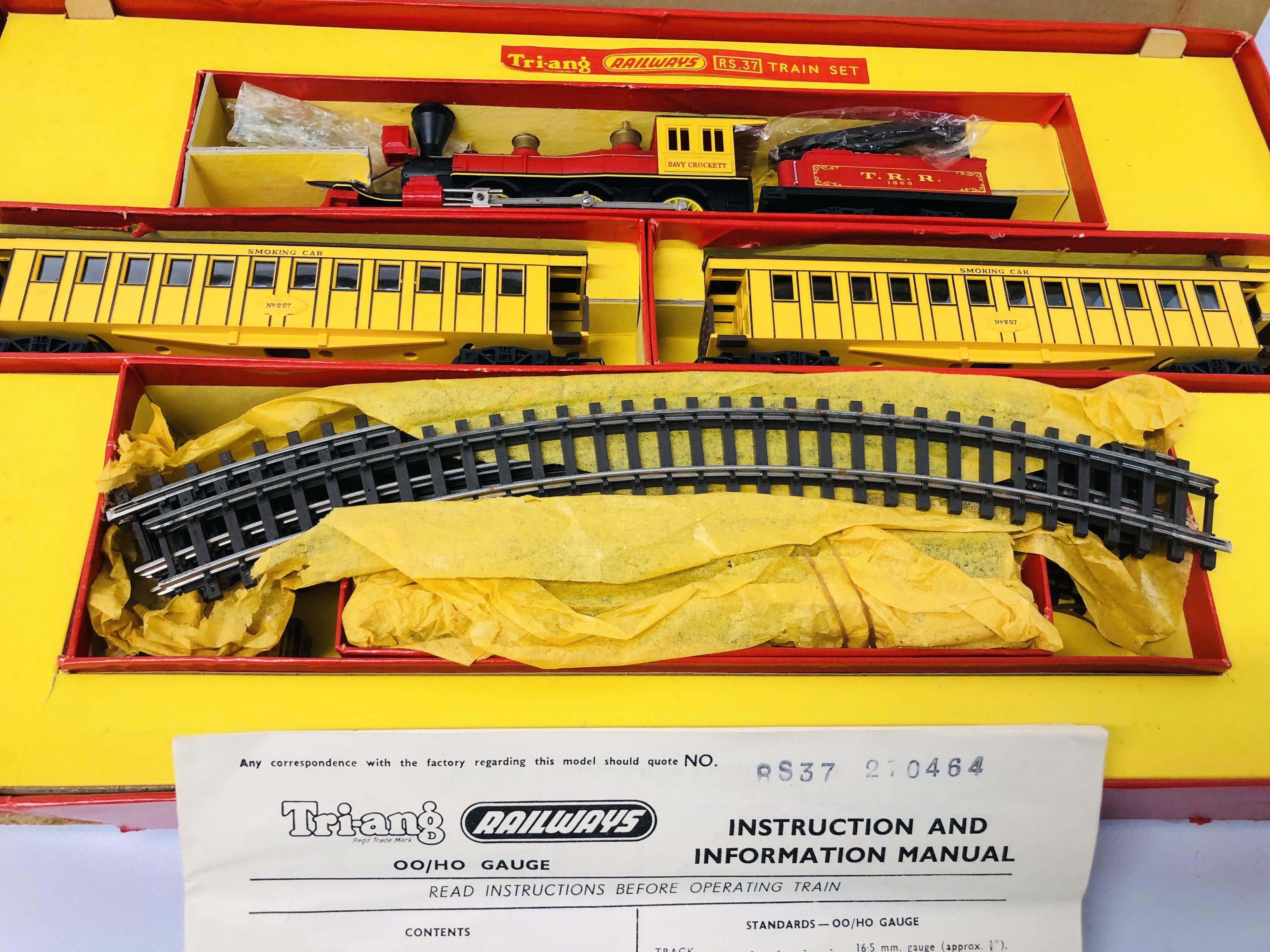 A BOXED TRIANG 00 GAUGE RS. - Image 11 of 12