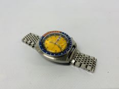 A SEIKO CHRONOGRAPH WRIST WATCH REVERSE MARKED 6139-6000 DIAL WATER 70M PROOF-NOTCHED CASE