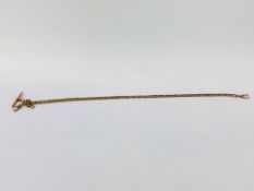 A GENTLEMAN'S POCKET WATCH CHAIN, THE LINKS MARKED 9C.