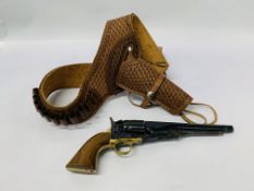 A REPLICA WESTERN STYLE REVOLVER IN TAN LEATHER BELT HOLSTER - COLLECTION IN PERSON ONLY