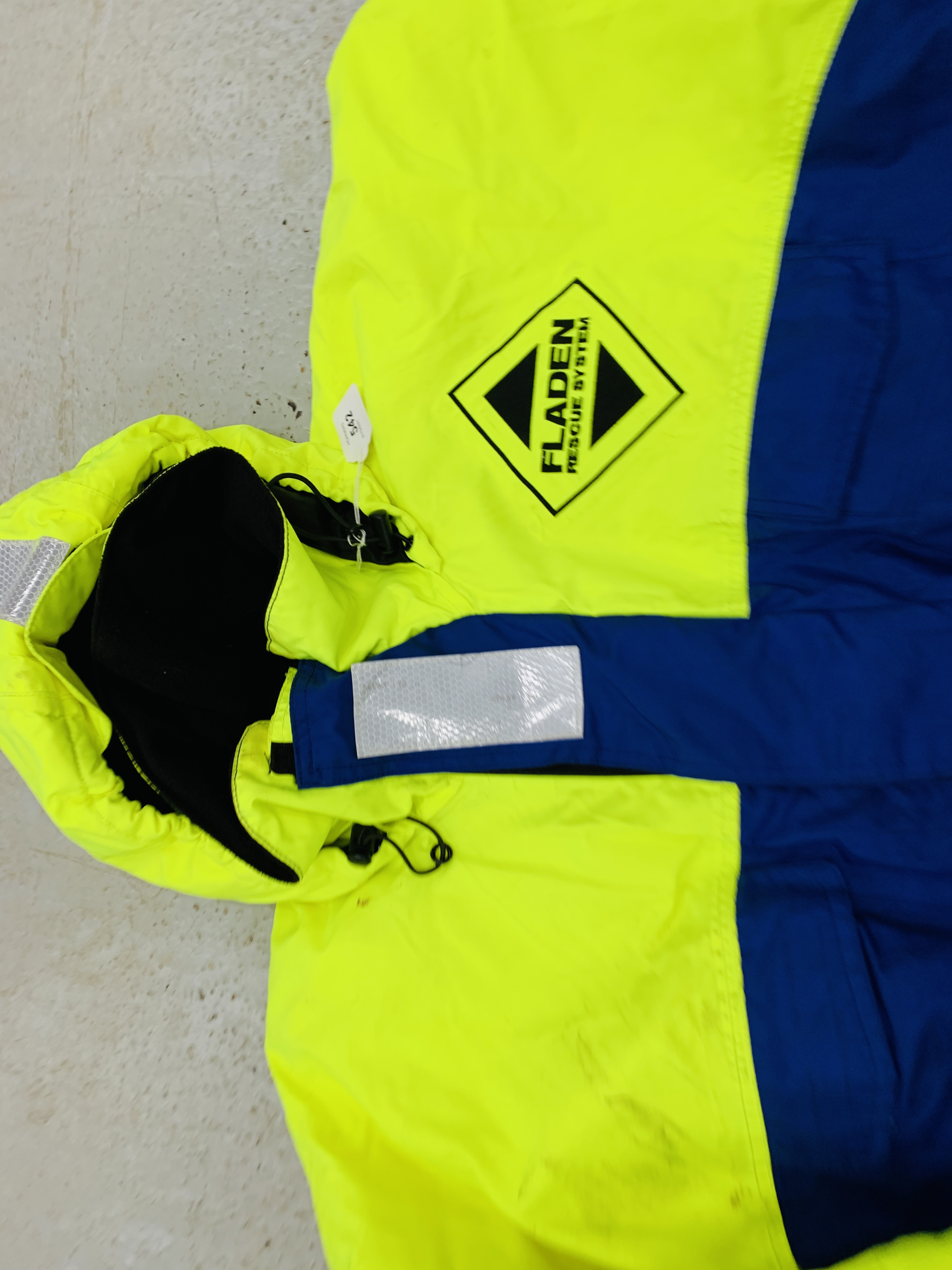 A FLADEN RESCUE SYSTEM FULL BODY SUIT, - Image 4 of 4