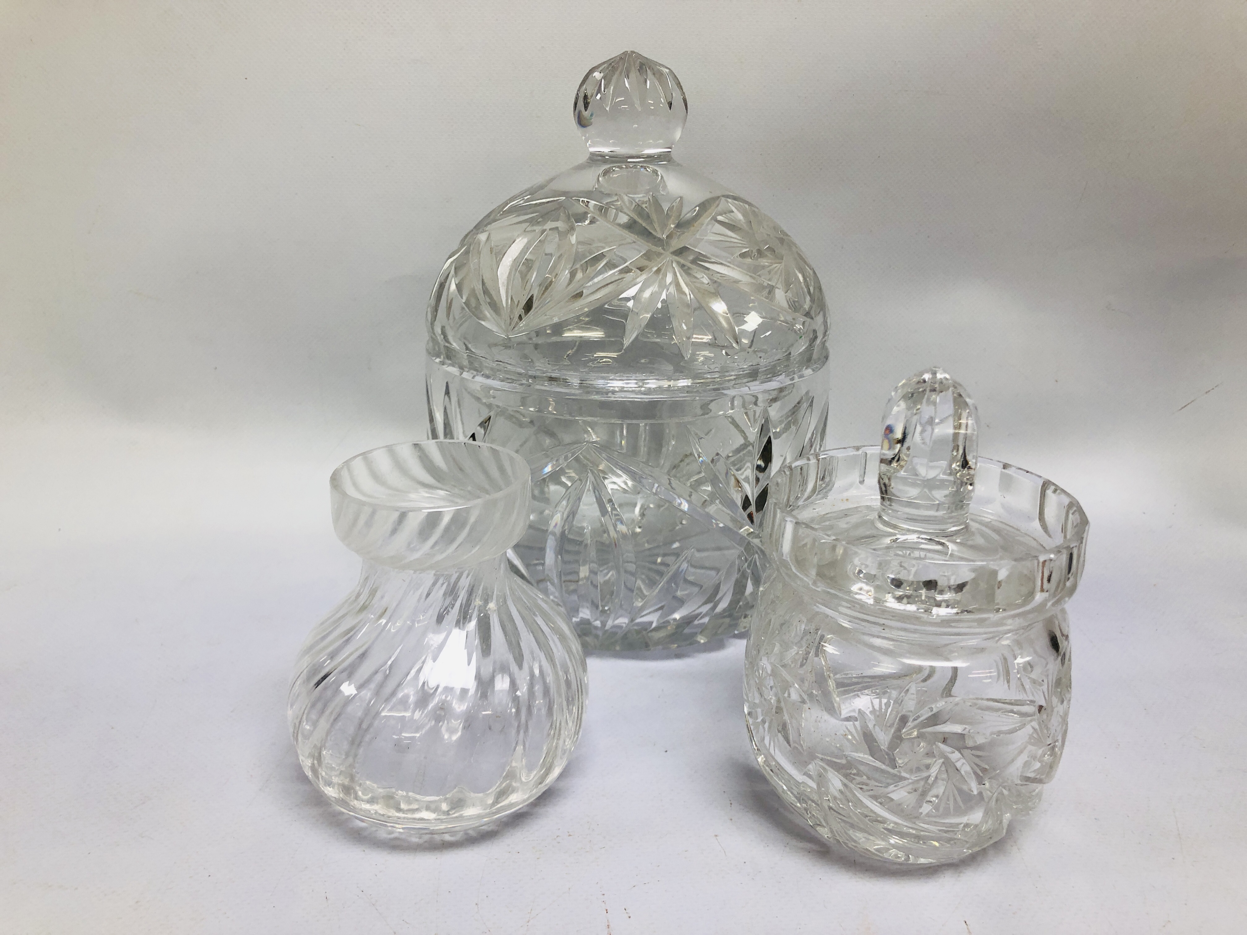 A COPPER OIL LAMP NO SHADE A/F, 2 X PAIRS OF SILVER PLATED CANDLESTICKS, - Image 12 of 17