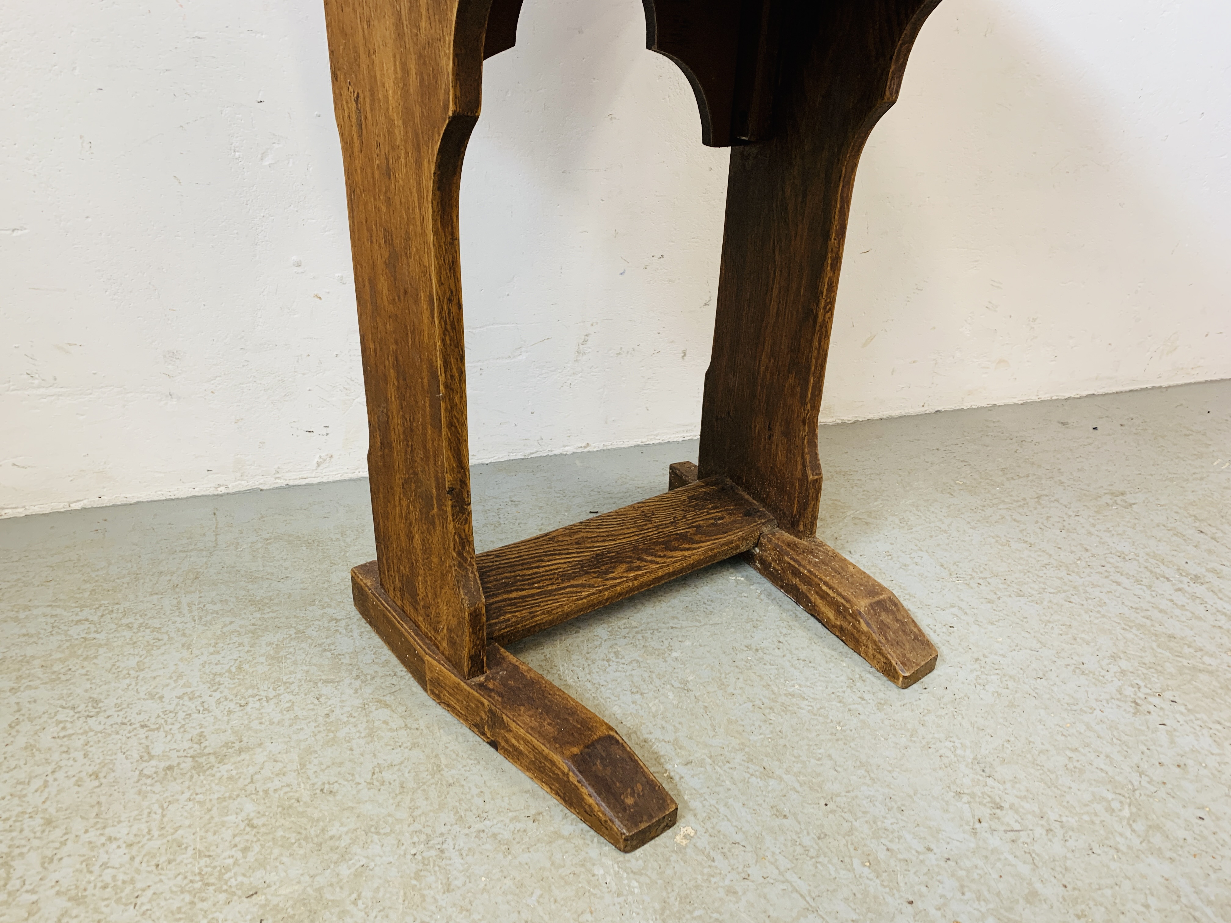 A VINTAGE OAK SCHOOL DESK - Image 4 of 8