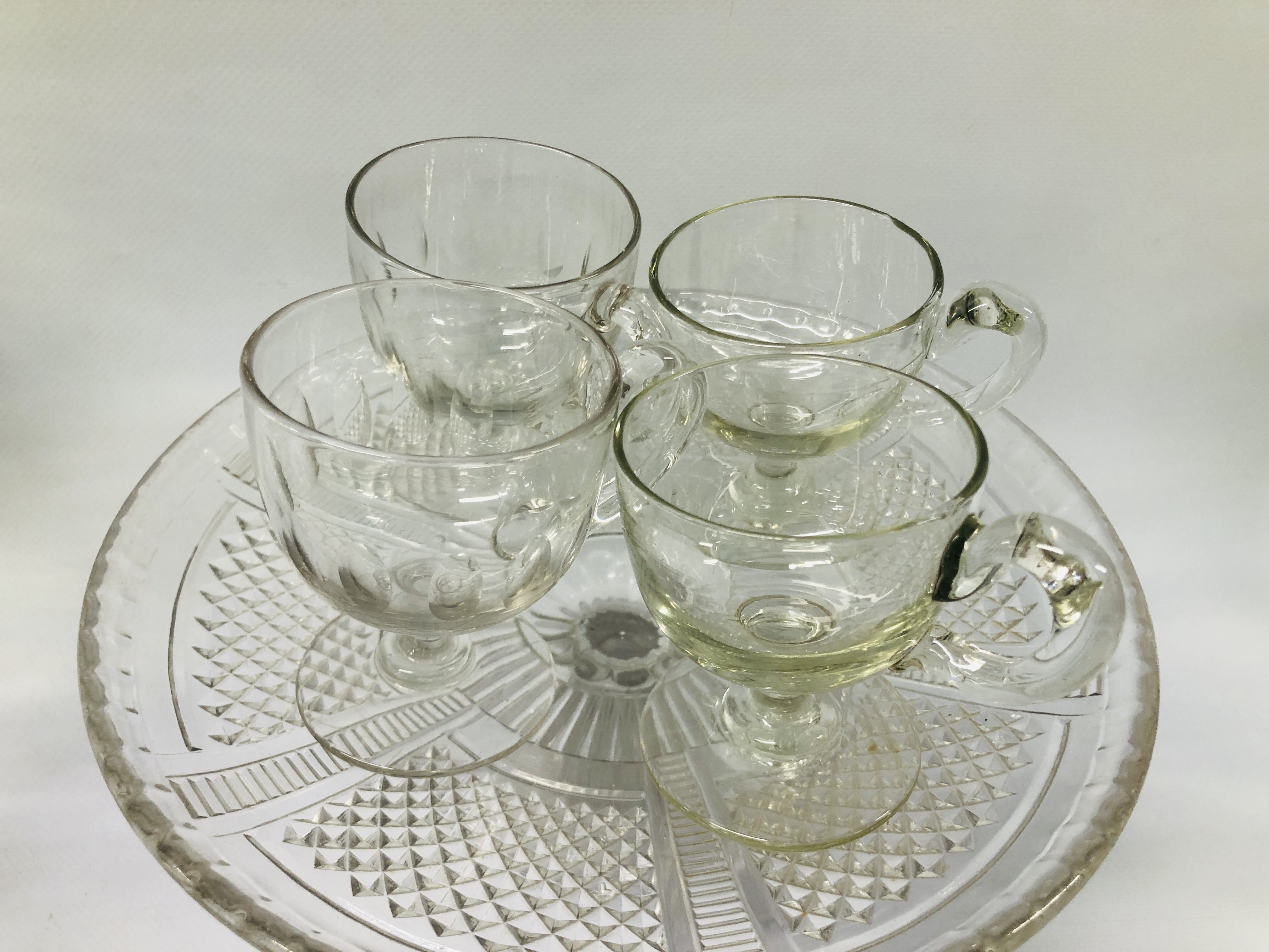 COLLECTION OF GLASSWARE TO INCLUDE VINTAGE DECANTERS, CAKE STAND, BLUE GLASS VASE, - Image 7 of 20