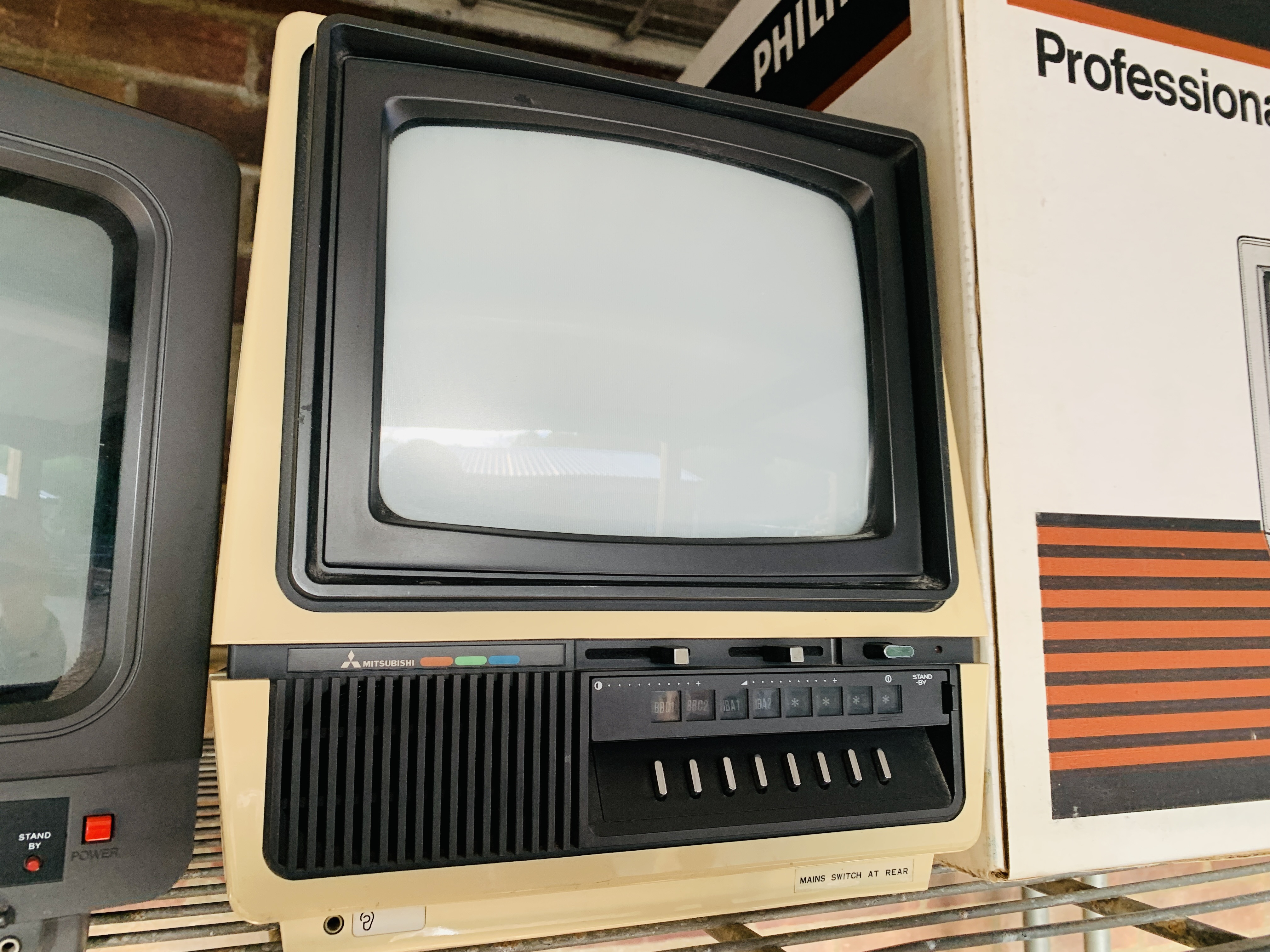 A MATSUI 1091 RETRO TV, - Image 3 of 4