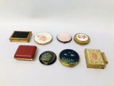 A COLLECTION OF SEVEN VARIOUS LADIES COMPACTS TO INCLUDE SILVER AND ENAMELLED,