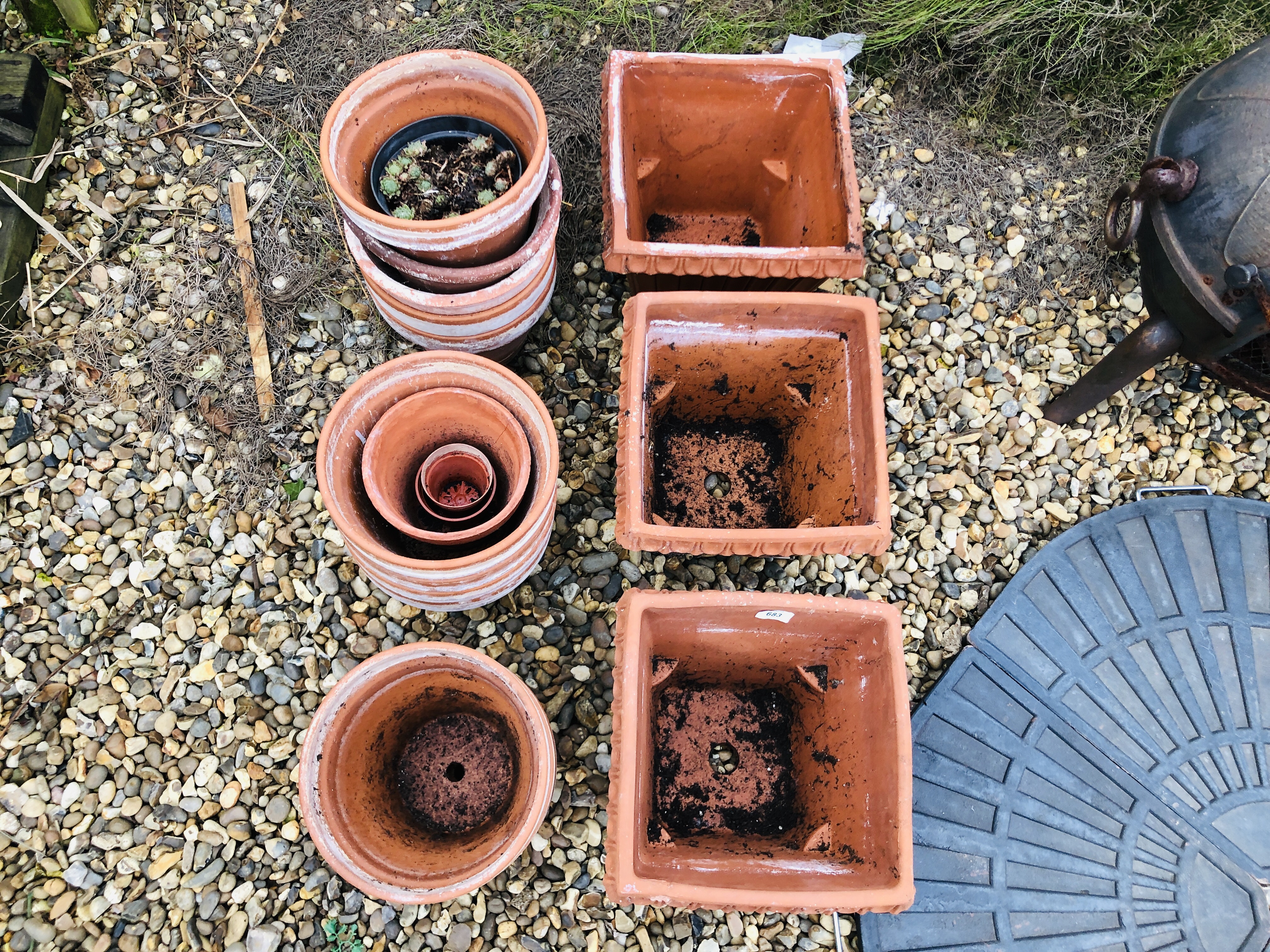 3 TERRACOTTA SQUARE TOP GARDEN PLANTERS ALONG WITH A COLLECTION OF TERRACOTTA POTS - Image 5 of 5