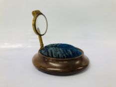 VINTAGE ADJUSTABLE BRASS MAGNIFYING GLASS ON CIRCULAR MAHOGANY BASE,