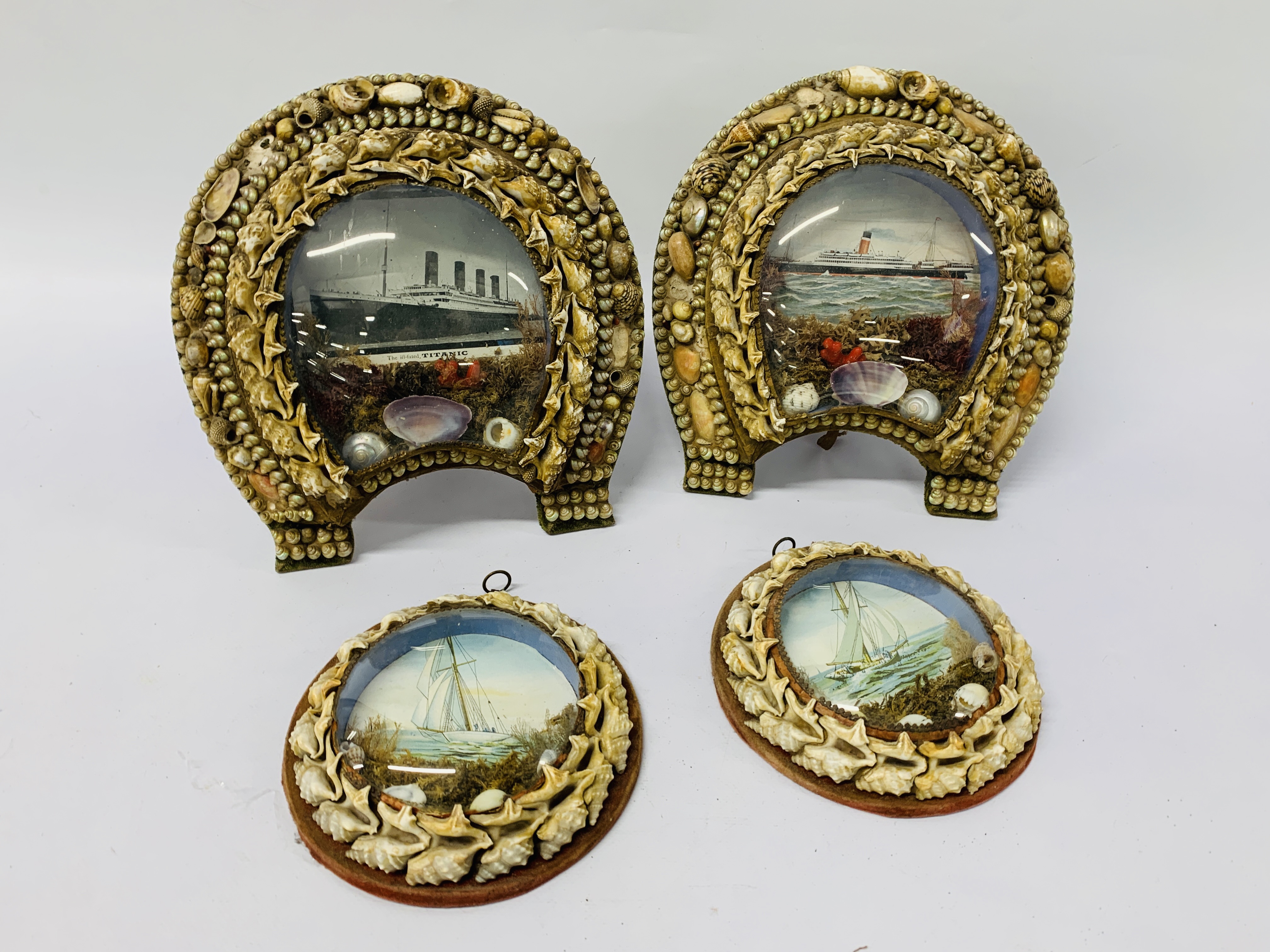 PAIR OF VINTAGE SEASHELL SOUVENIR FRAMES AND 2 CIRCULAR WALL HANGING FRAMES,