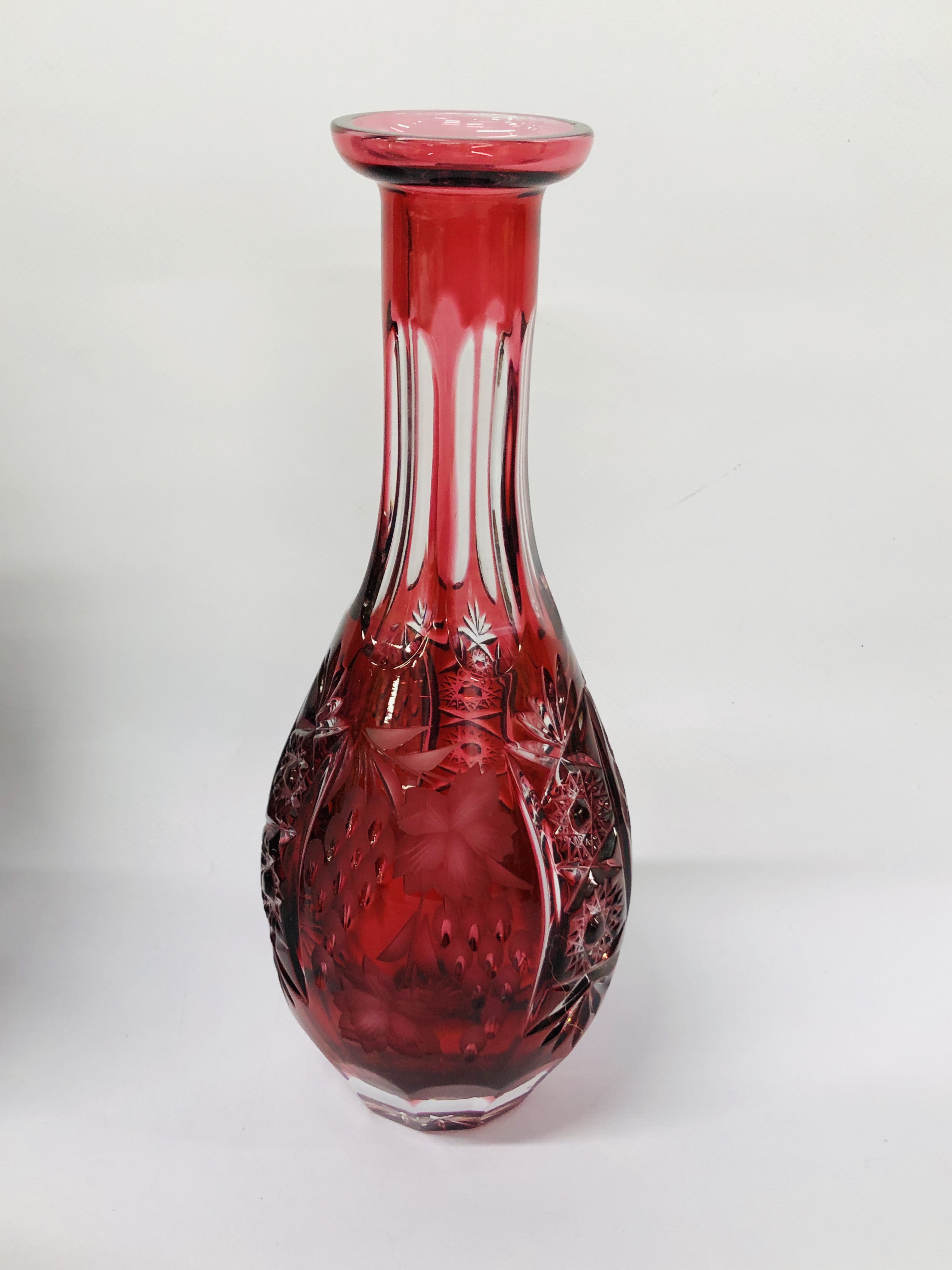 A COLLECTION OF ART GLASS PIECES TO INCL MURANO VASE, BODA SWEDISH GLOBE, BOHEMIA GLASS DECANTER, - Image 2 of 18