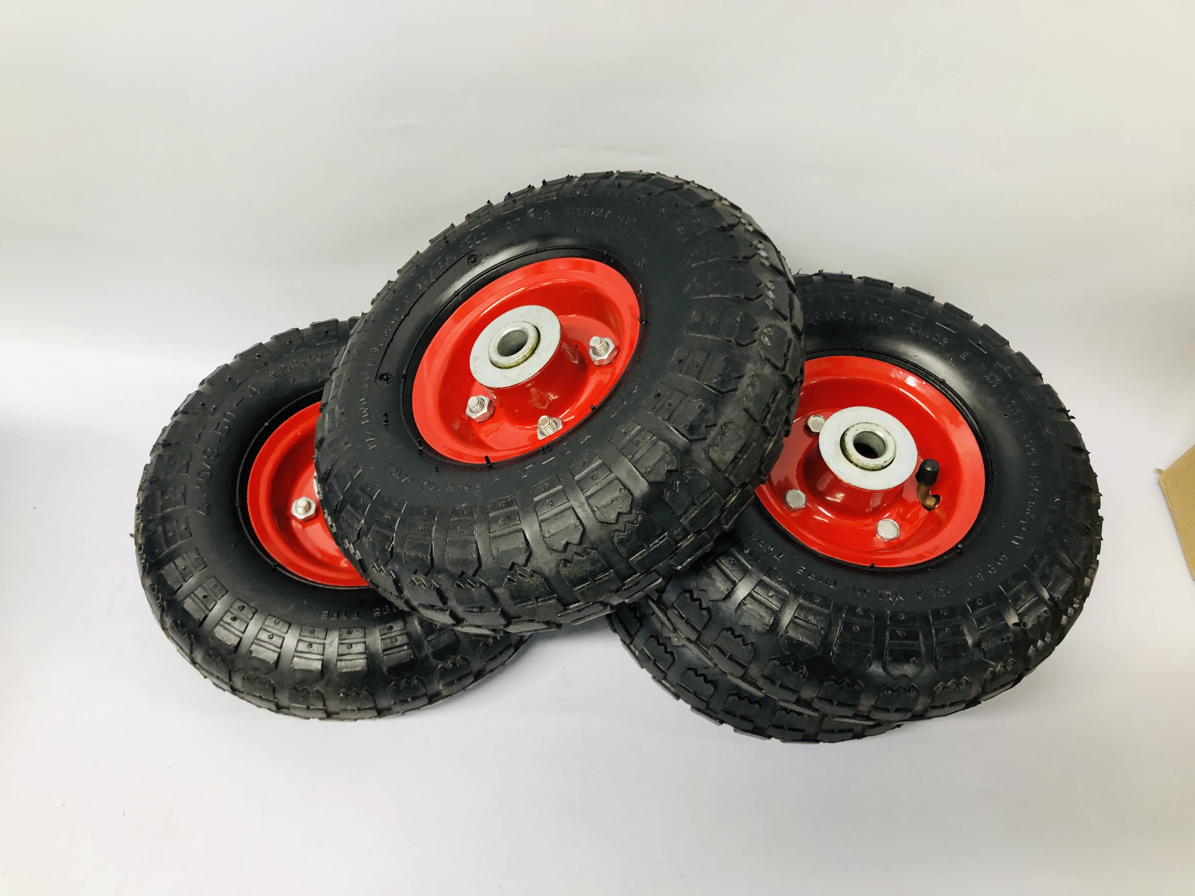 4 X 10" PNEUMATIC WHEELS - Image 2 of 3