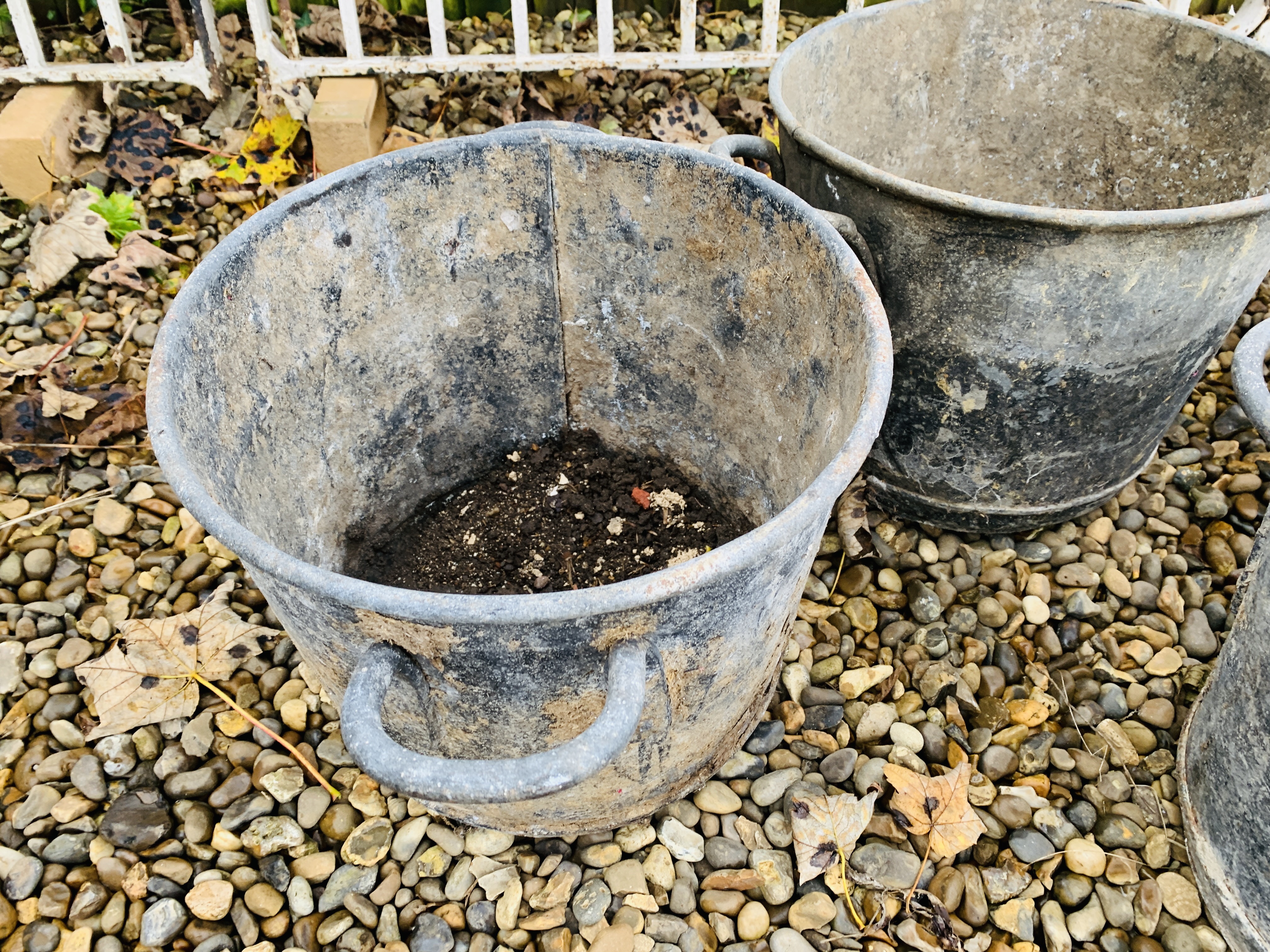 5 X HEAVY GALVANISED VINTAGE SKEPS DIAMETER 40CM, - Image 4 of 7