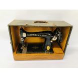 VINTAGE SINGER SEWING MACHINE IN FITTED CASE - SOLD AS SEEN