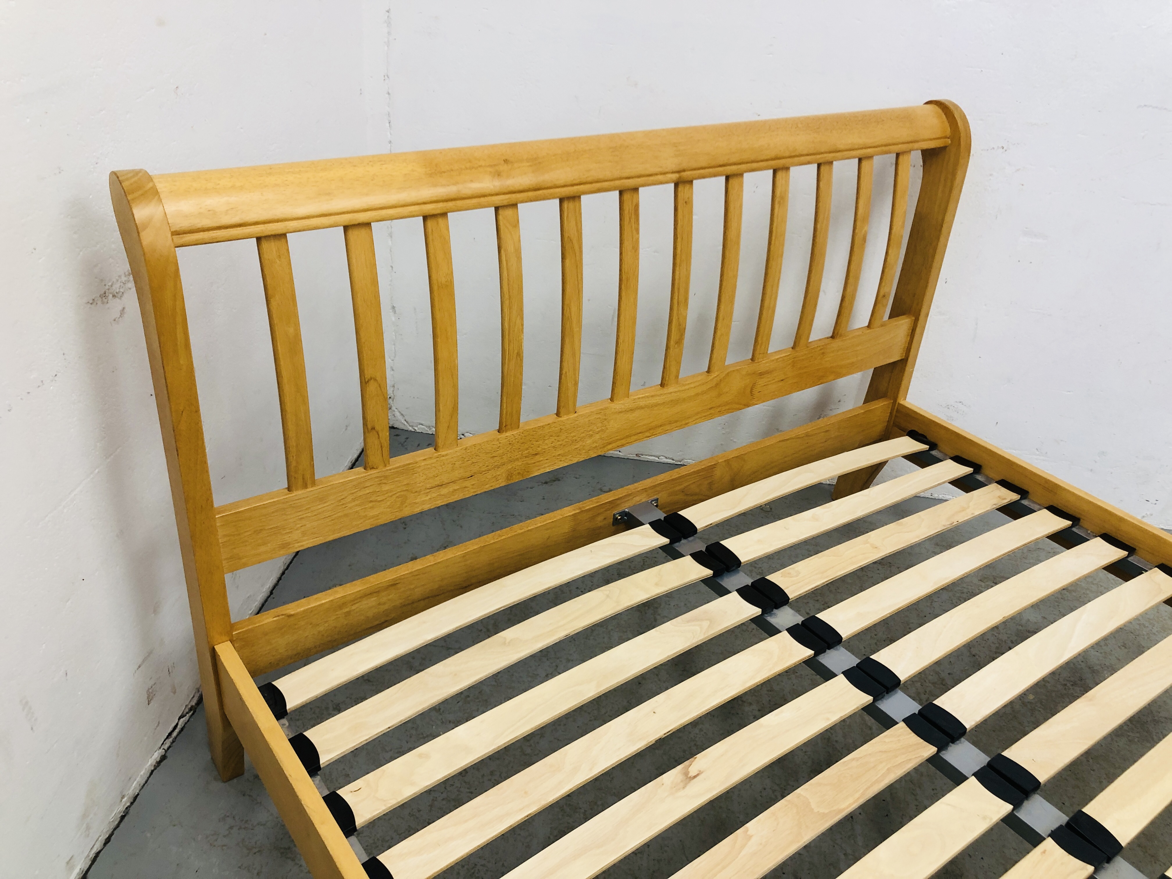 MODERN BEECH WOOD DOUBLE BED FRAME - Image 2 of 4