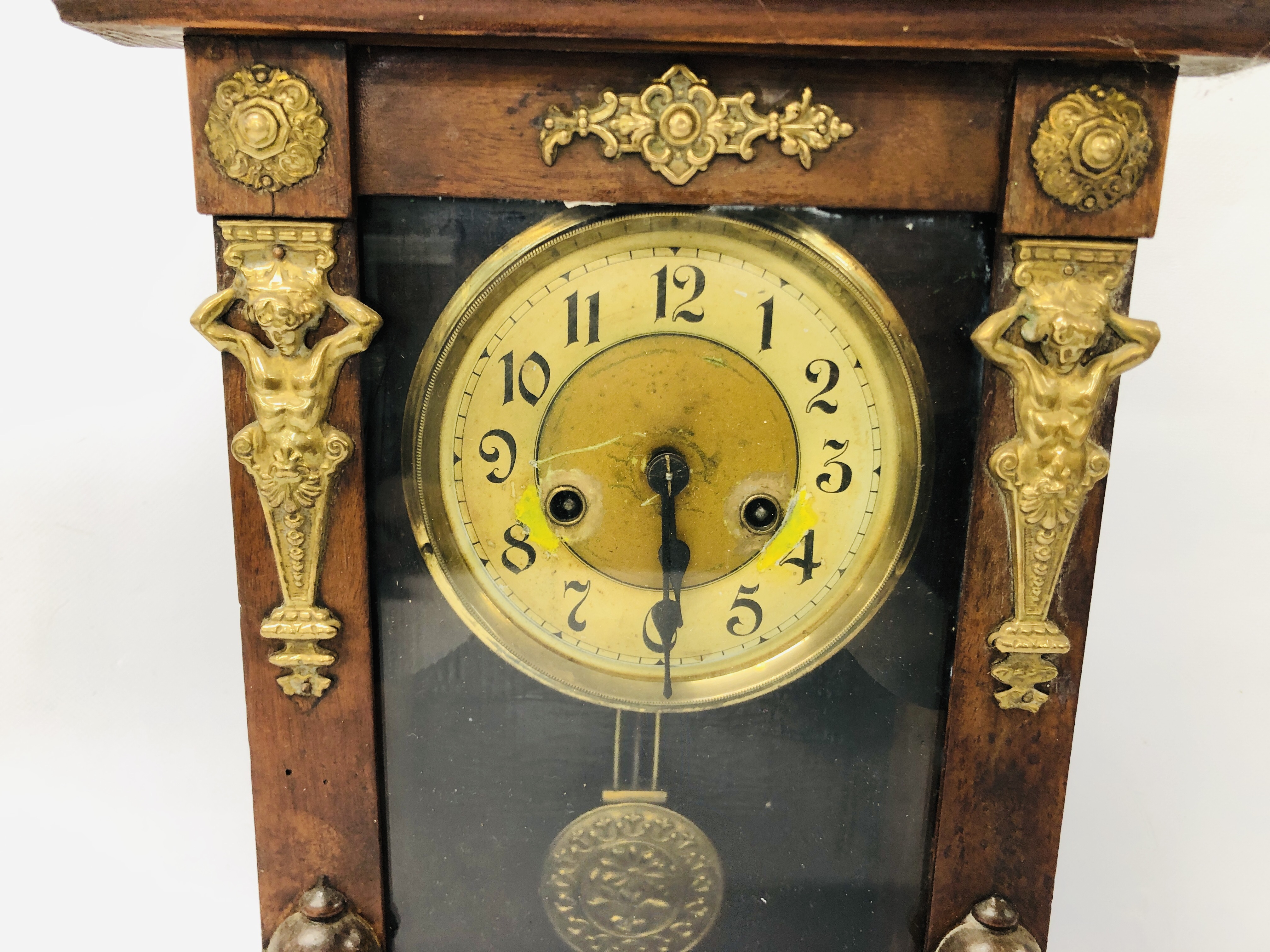 VINTAGE MAHOGANY CASED MANTEL CLOCK WITH APPLIED BRASS DETAIL - H 45CM. - Image 2 of 8