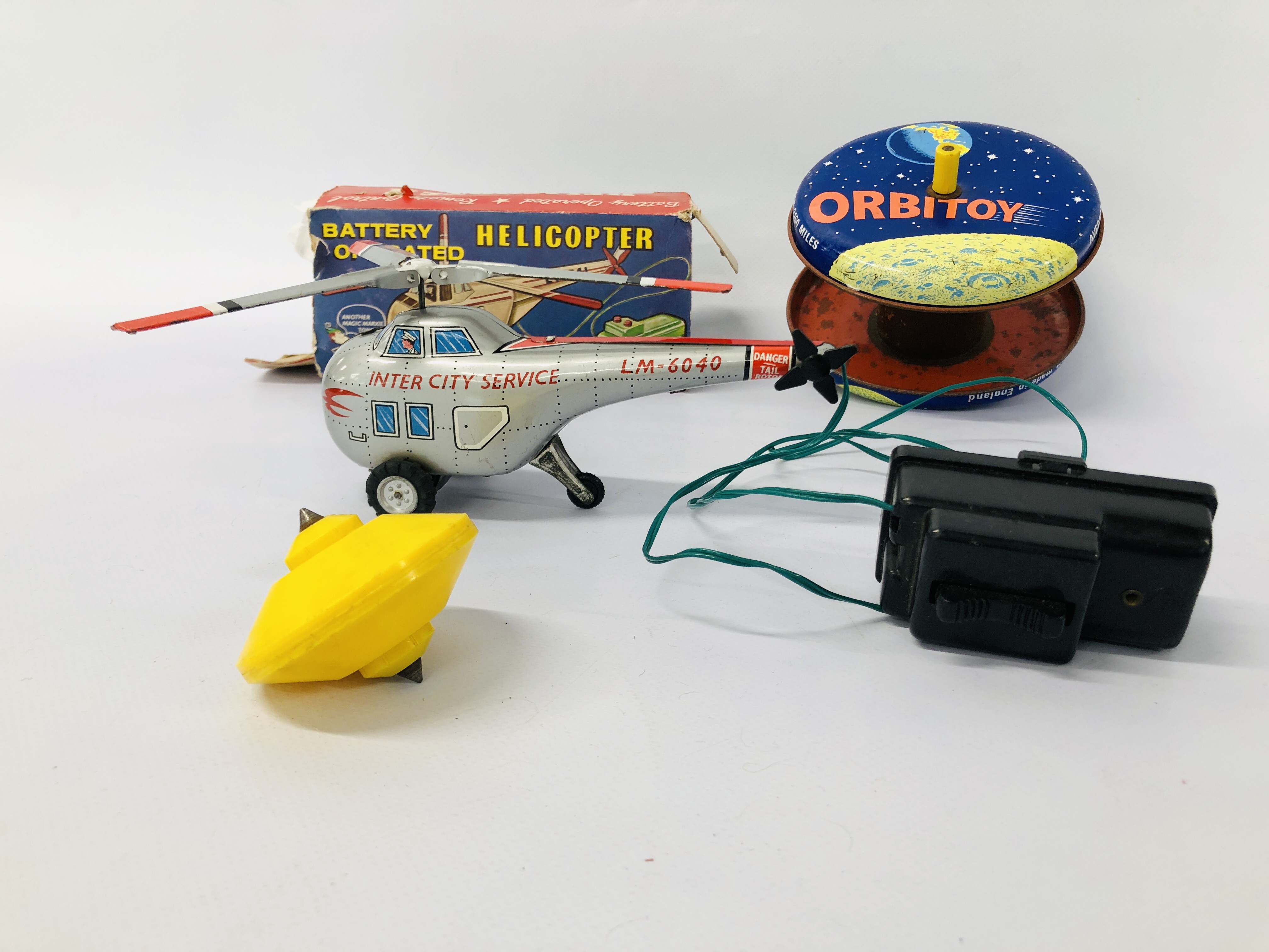 A VINTAGE GREEN MONK COMBEX ORBITOY PAT NO 11468/69 + BATTERY OPERATED HELICOPTER REMOTE CONTROL - Image 2 of 7