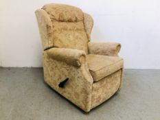 RECLINING ARMCHAIR,