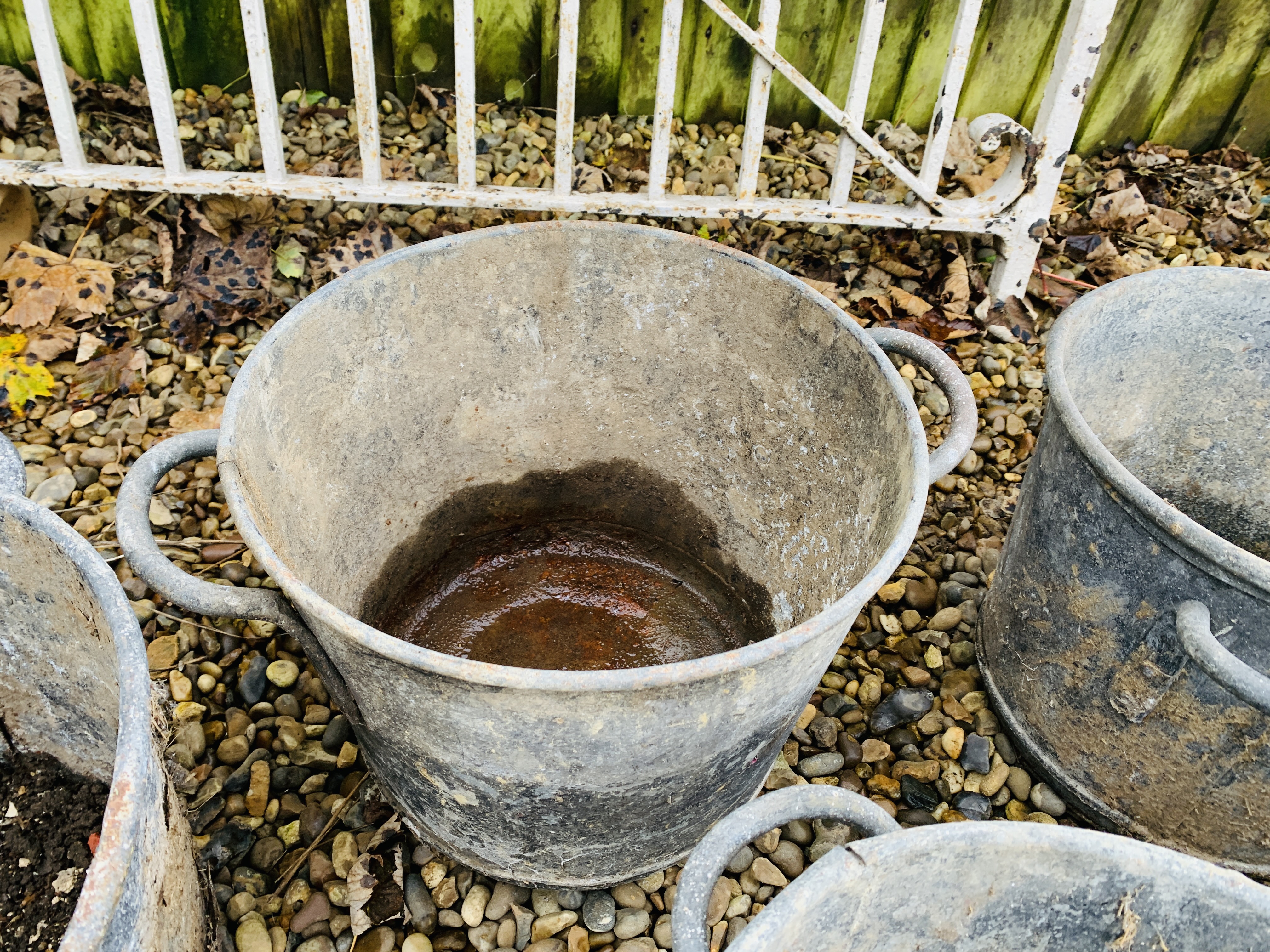 5 X HEAVY GALVANISED VINTAGE SKEPS DIAMETER 40CM, - Image 5 of 7