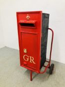 PERIOD VINTAGE CAST IRON RED WALL MOUNTED GR POST BOX WITH REAR DOOR