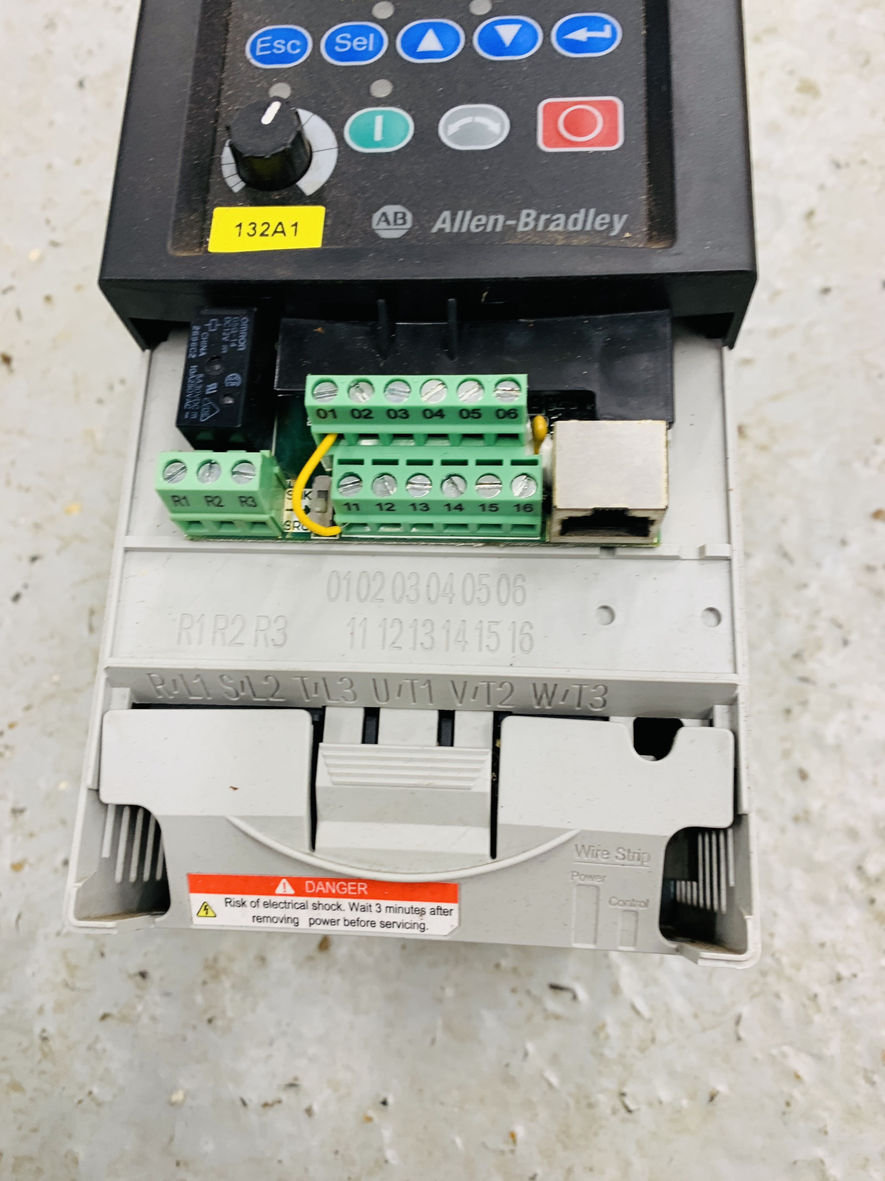 ALAN BRADLEY POWERFLEX 4 INVERTER - SOLD AS SEEN - Image 3 of 3