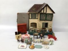 VINTAGE WOODEN DOLLS HOUSE ALONG WITH A QUANTITY OF MINIATURE DOLLS HOUSE FURNITURE AND ACCESSORIES