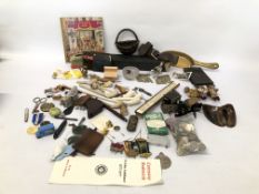 BOX OF ASSORTED COLLECTABLE'S TO INCLUDE GLASS SLIDES,