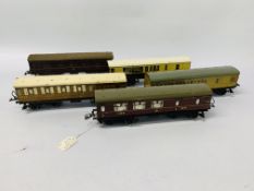 5 X VINTAGE HORNBY MECCANO 0 GAUGE CARRIAGES