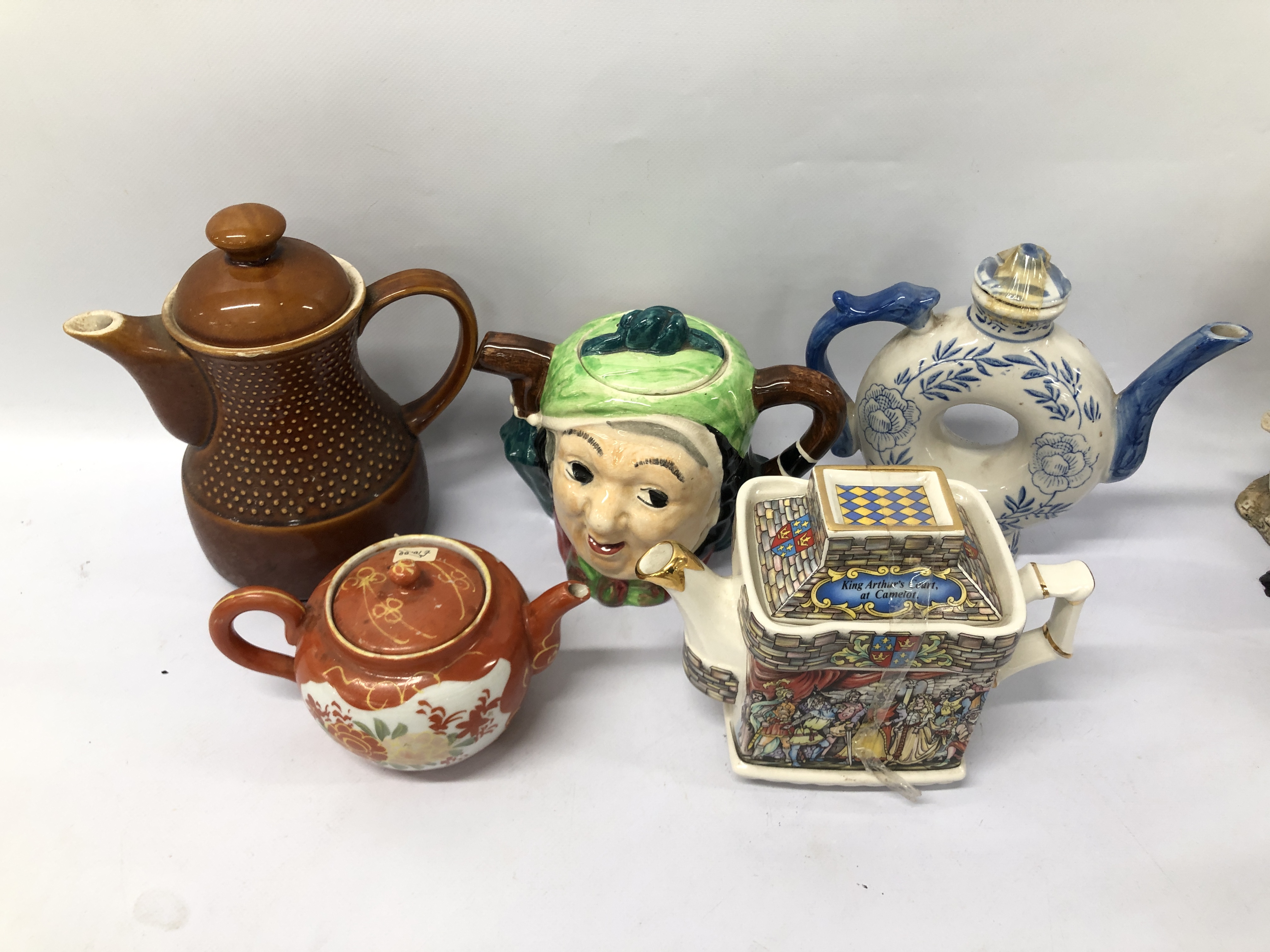 DECORATIVE TEAPOTS TO INCLUDE HOUSES, - Image 8 of 12