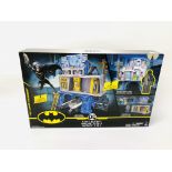 DC 3 IN 1 "BATCAVE" BATMAN TOY GAME (BOXED)