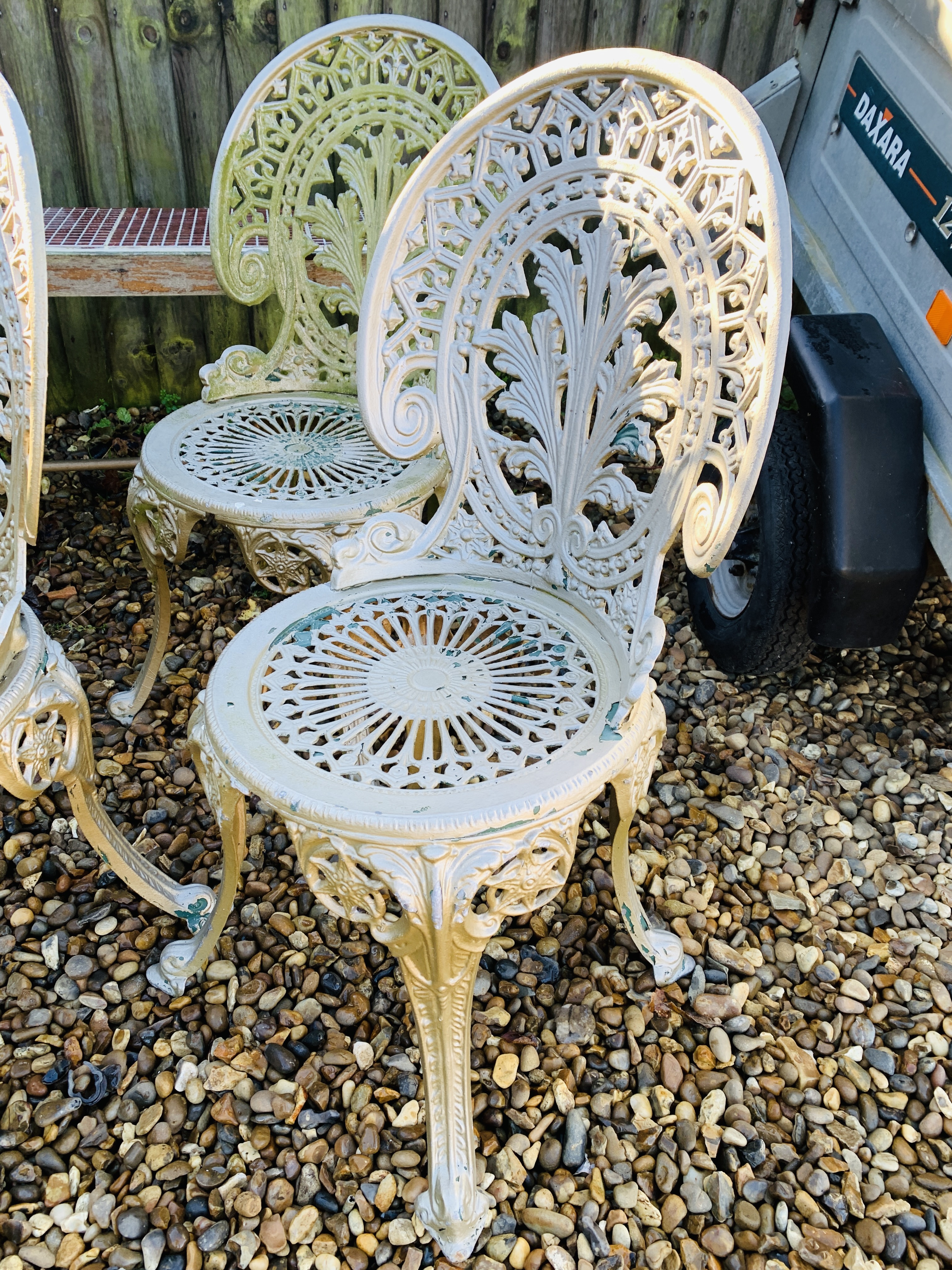 SET OF FOUR DECORATIVE CAST ALUMINIUM GARDEN CHAIRS ALONG WITH DECORATIVE CAST IRON TABLE BASE A/F - Image 11 of 12