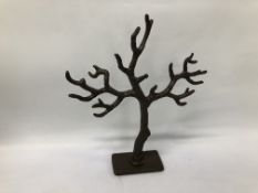 (R) TREE STUMP JEWELLERY HANGER