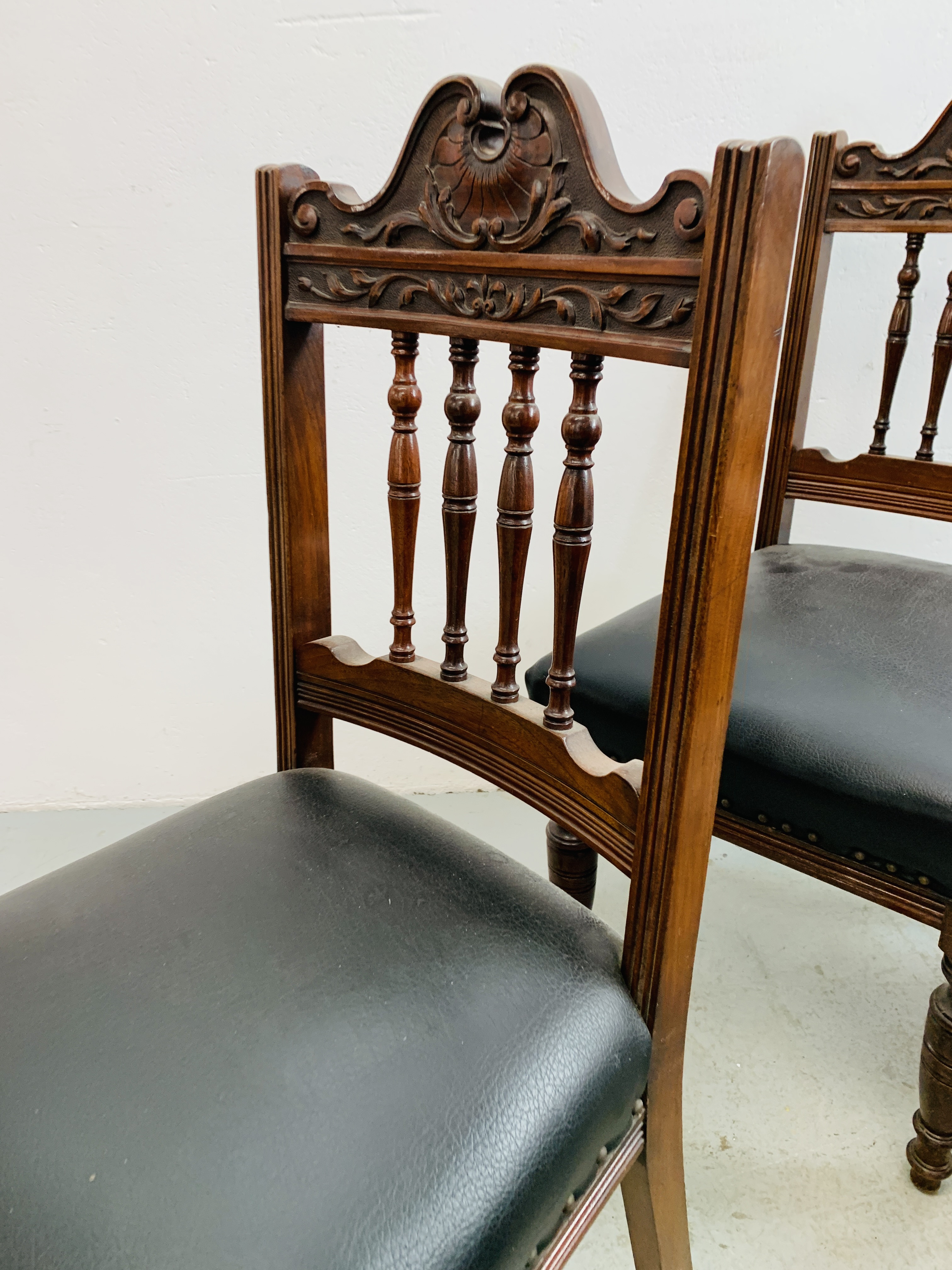 SET OF 6 PERIOD CARVED MAHOGANY DINING CHAIRS, BLACK LEATHER FINISH SEATS, - Image 5 of 10