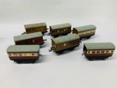7 X VINTAGE HORNBY MECCANO 0 GAUGE CARRIAGES