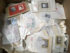 RUSSIA: BOX WITH AN EXTENSIVE COLLECTION