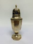 AN OCTAGONAL SILVER SUGAR CASTER, WALKER & HALL, SHEFFIELD 1932.