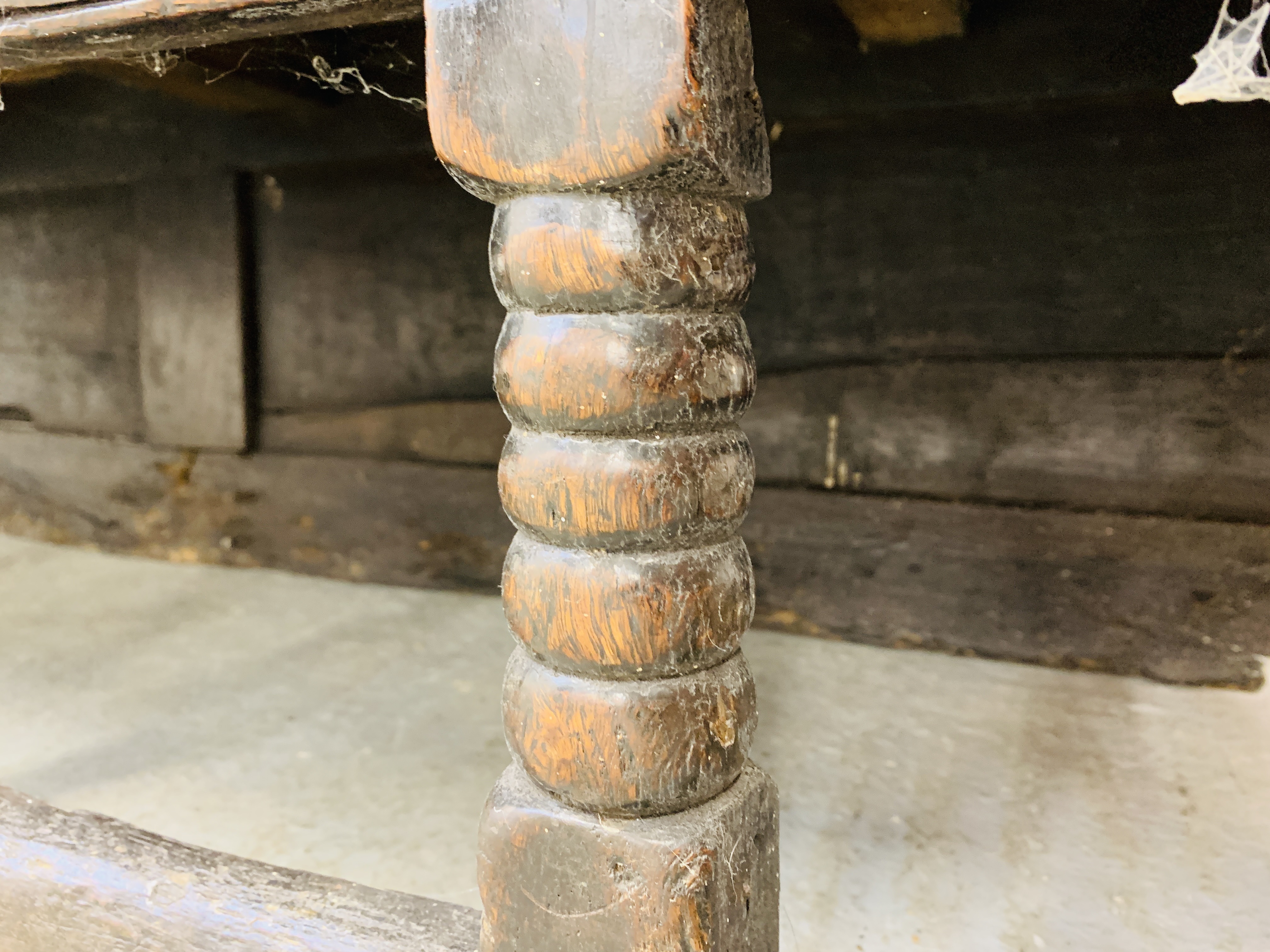 AN EARLY C18TH OAK SETTLE WITH FIVE PANELLED BACK ON BOBBIN TURNED SUPPORTS - W 197CM. D 50CM. - Image 16 of 22