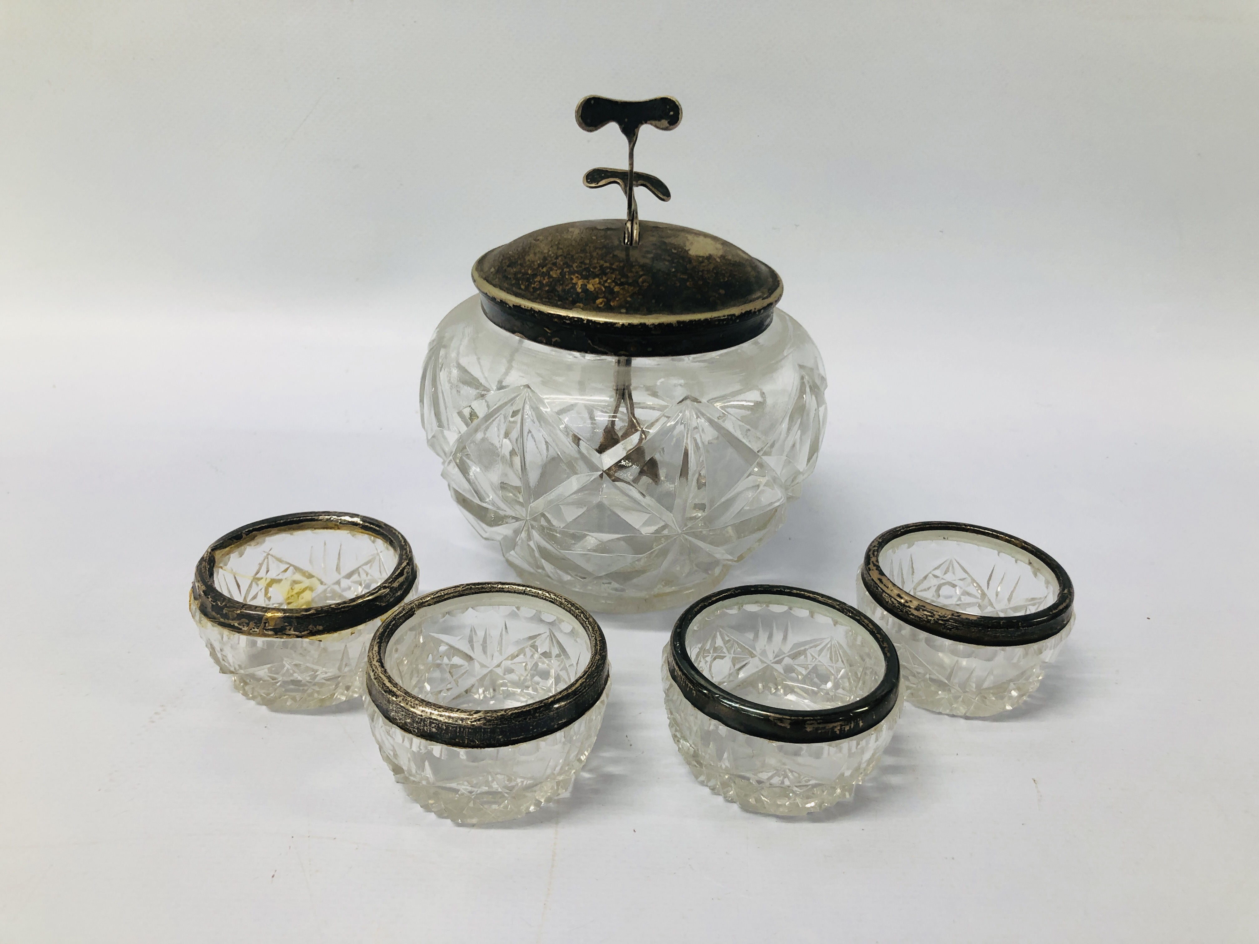 SET OF 4 SILVER CUT GLASS SALTS (1 A/F) ALONG WITH A VINTAGE GLASS SUGAR BOWL WITH BUILT IN PLATED