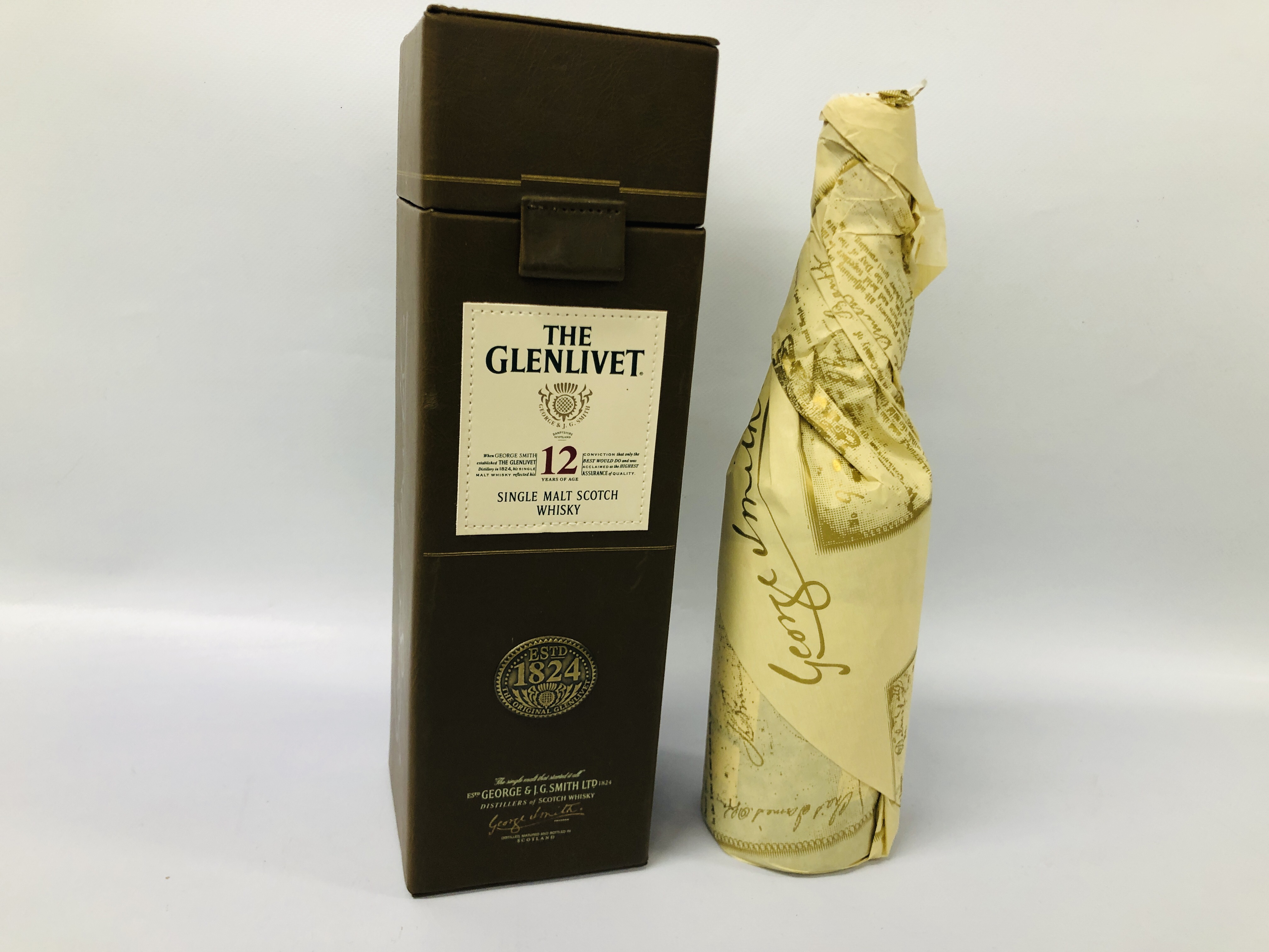 A 700ML BOTTLE OF "THE GLEN LIVET" 12 YEAR OLD SINGLE MALT WHISKY IN PRESENTATION BOX - Image 2 of 5