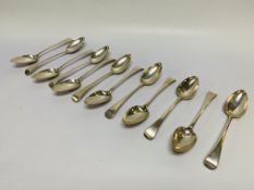 12 GEORGE III OLD ENGLISH PATTERN SILVER SERVING SPOONS (790g)