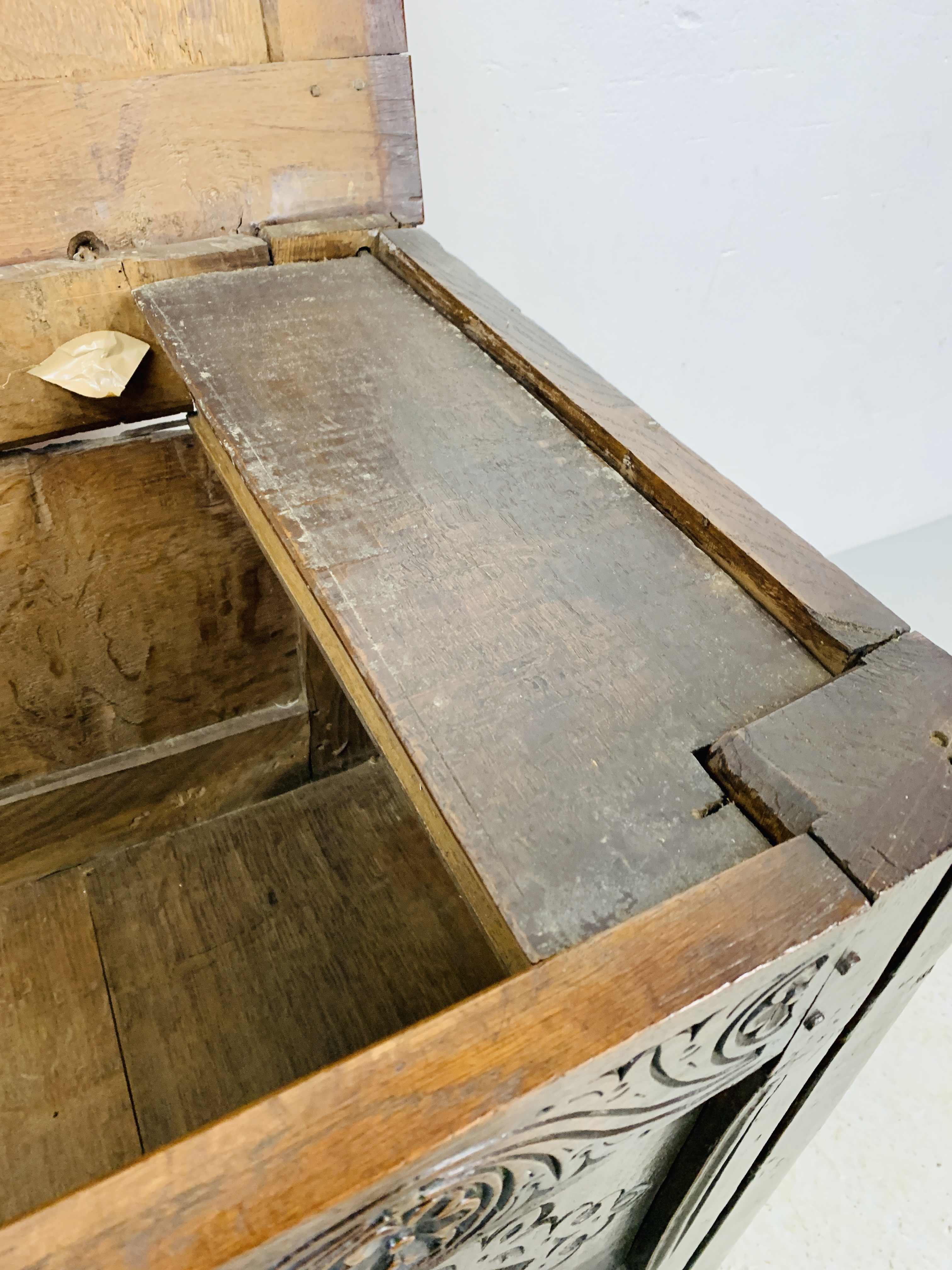A LATE C17TH OAK COFFER, - Image 15 of 17