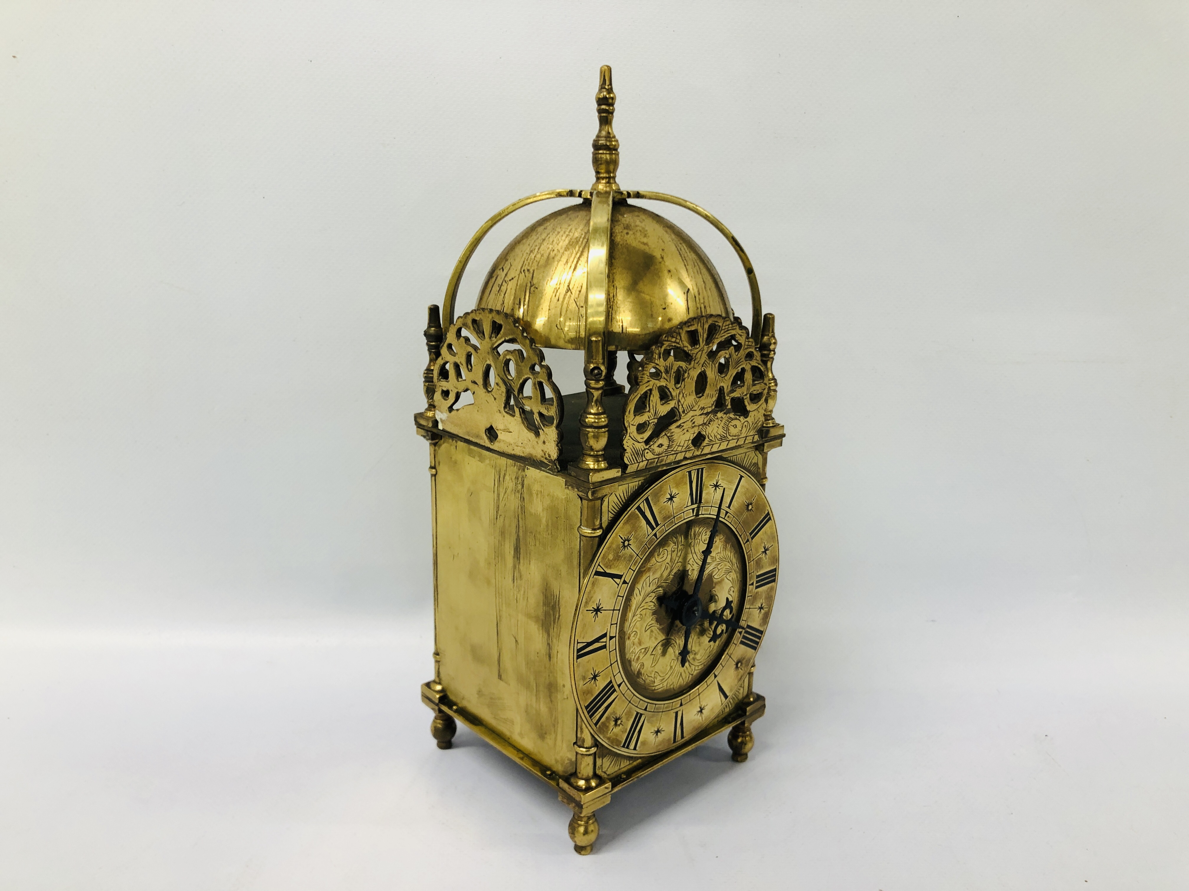 ANTIQUE FRENCH BRASS 8 DAY LANTERN CLOCK - H 27CM. - Image 7 of 7