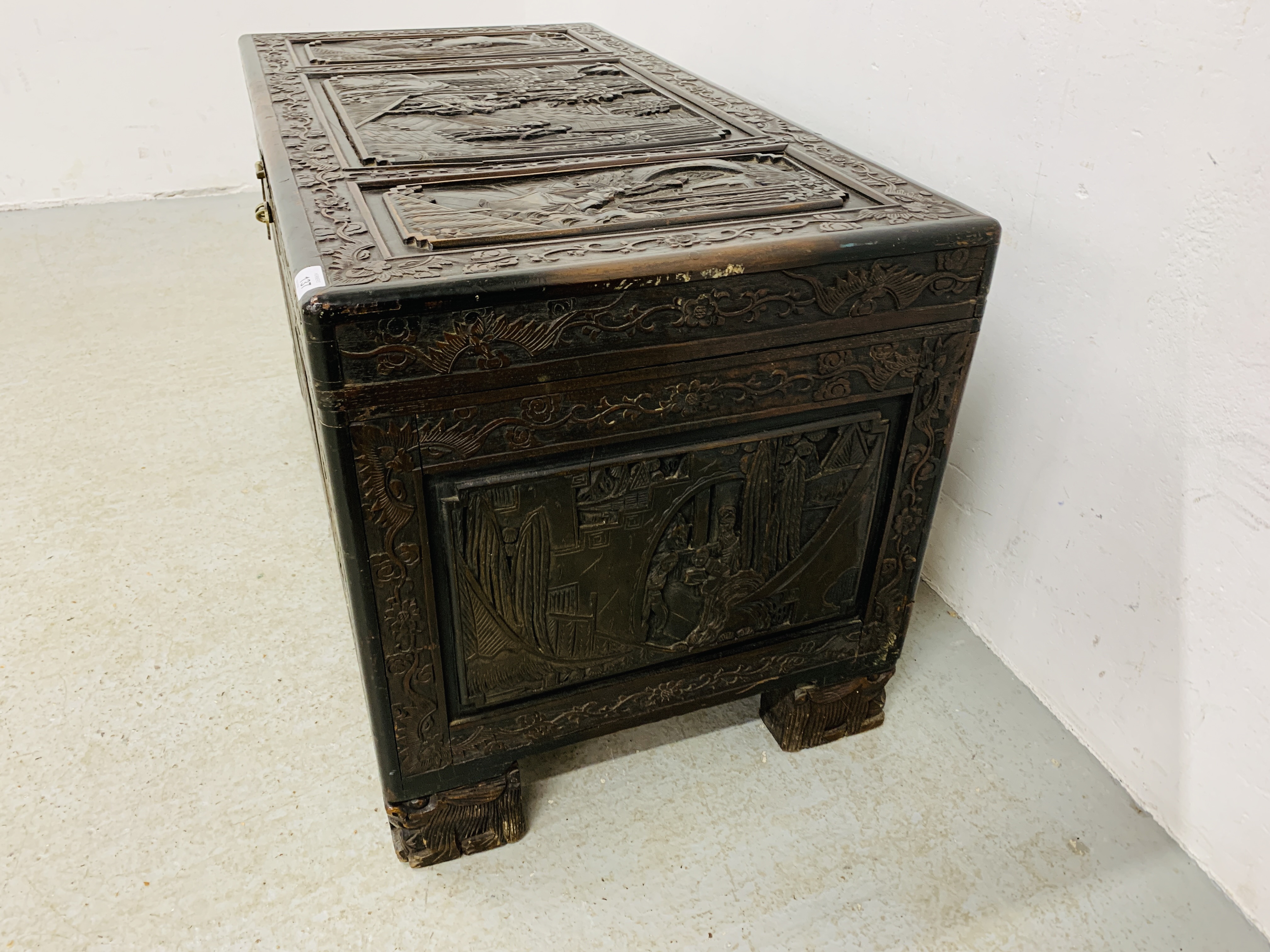 HEAVILY CARVED CAMPHOR WOOD CHEST - THE PANELS WITH ORIENTAL DESIGN - Image 8 of 11