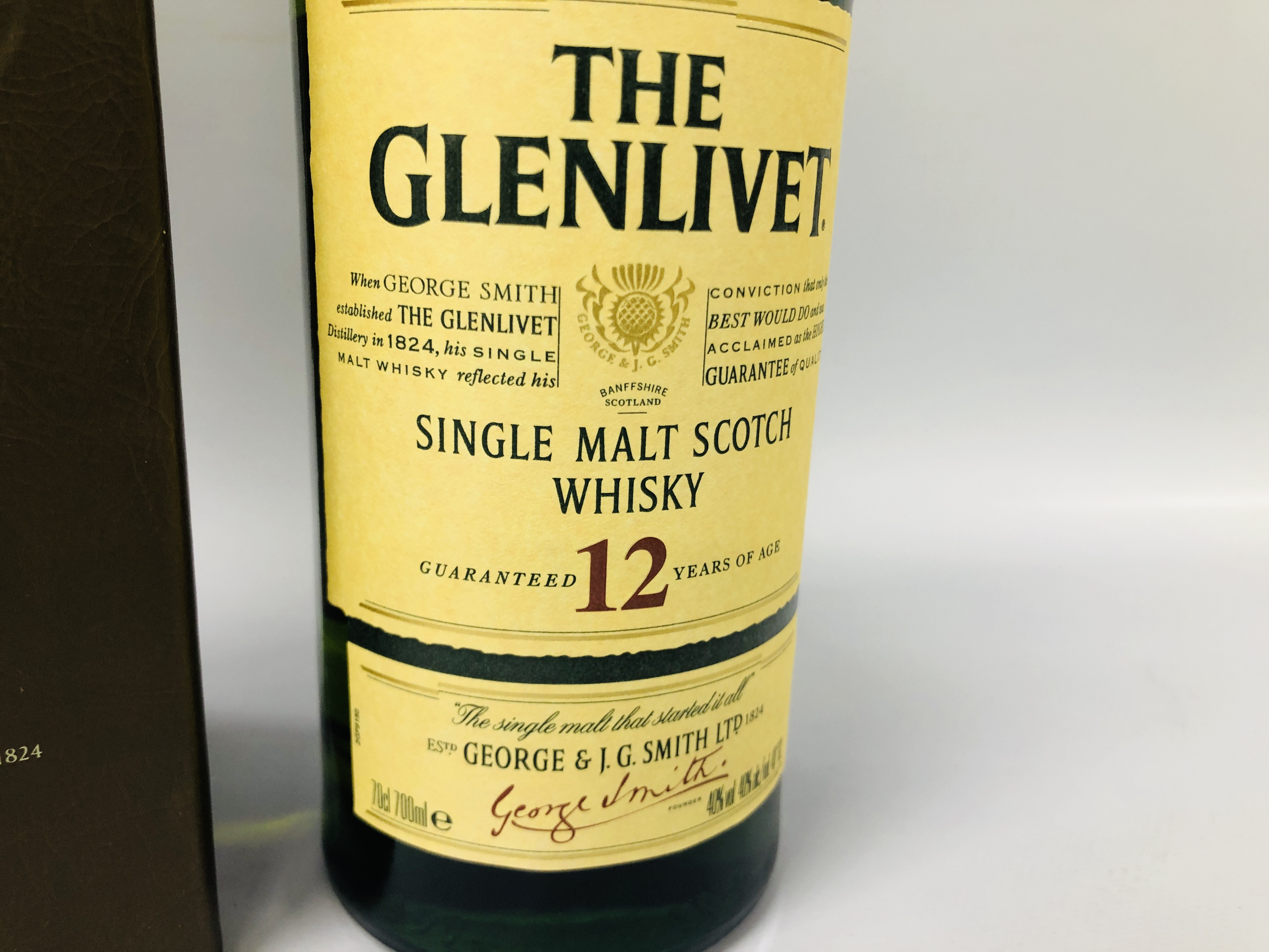 A 700ML BOTTLE OF "THE GLEN LIVET" 12 YEAR OLD SINGLE MALT WHISKY IN PRESENTATION BOX - Image 3 of 5